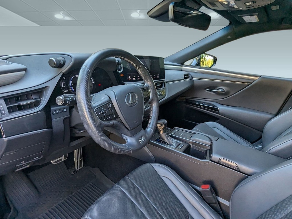 Certified 2022 Lexus ES 300h F SPORT Sedan