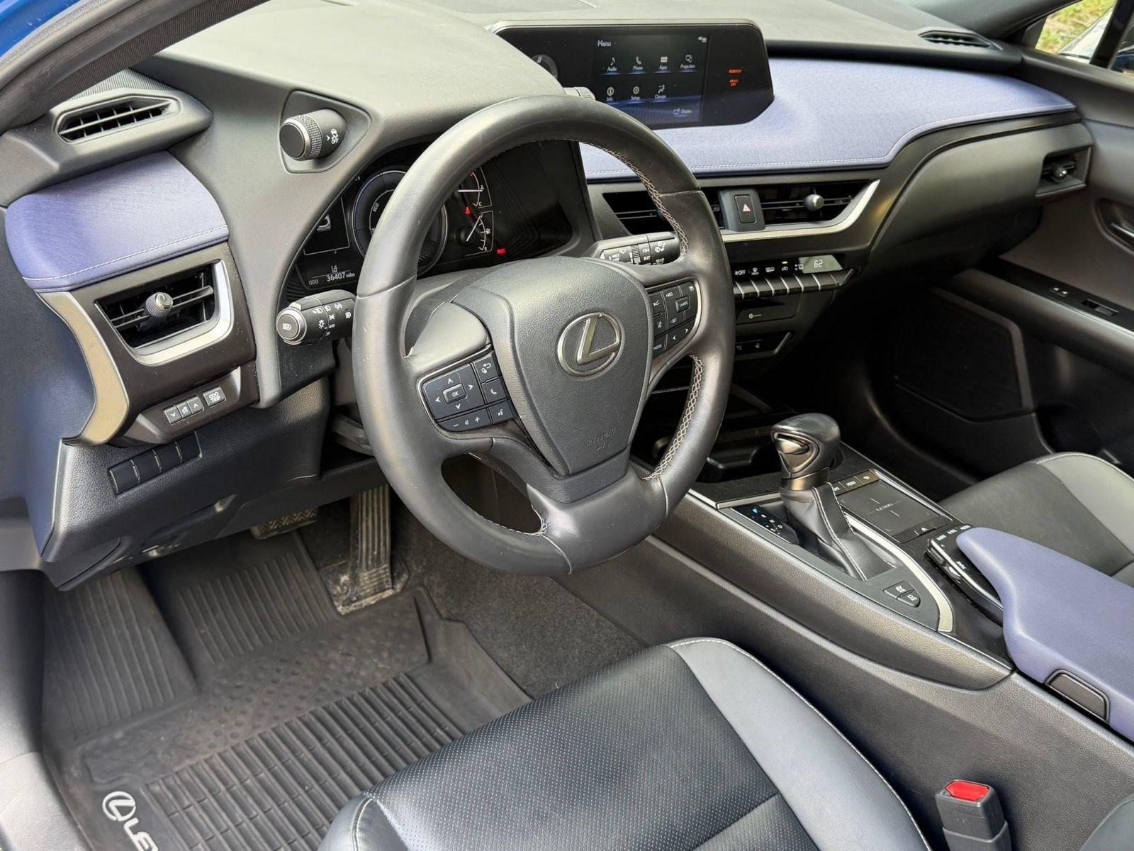 UX 250h SUV