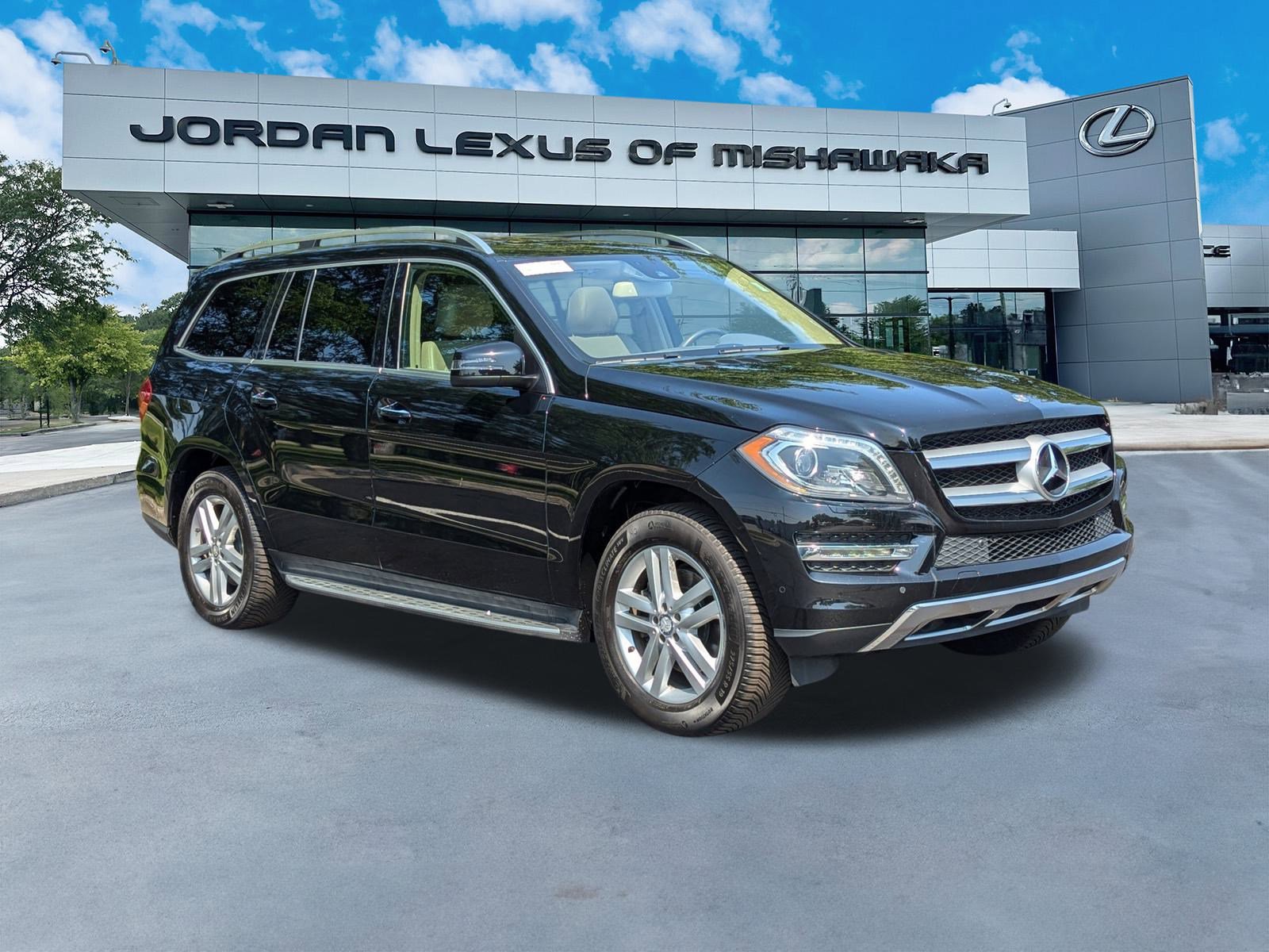 Used 2016 Mercedes-Benz GL-Class GL450 with VIN 4JGDF6EE4GA620017 for sale in Mishawaka, IN