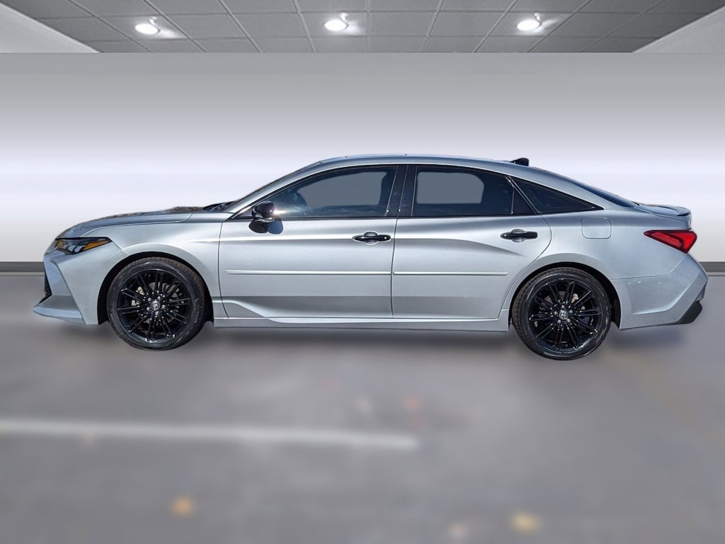 Used 2022 Toyota Avalon Hybrid XSE Nightshade Sedan