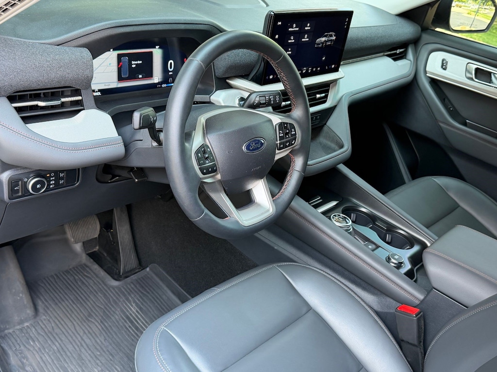 Used 2025 Ford Explorer Active SUV