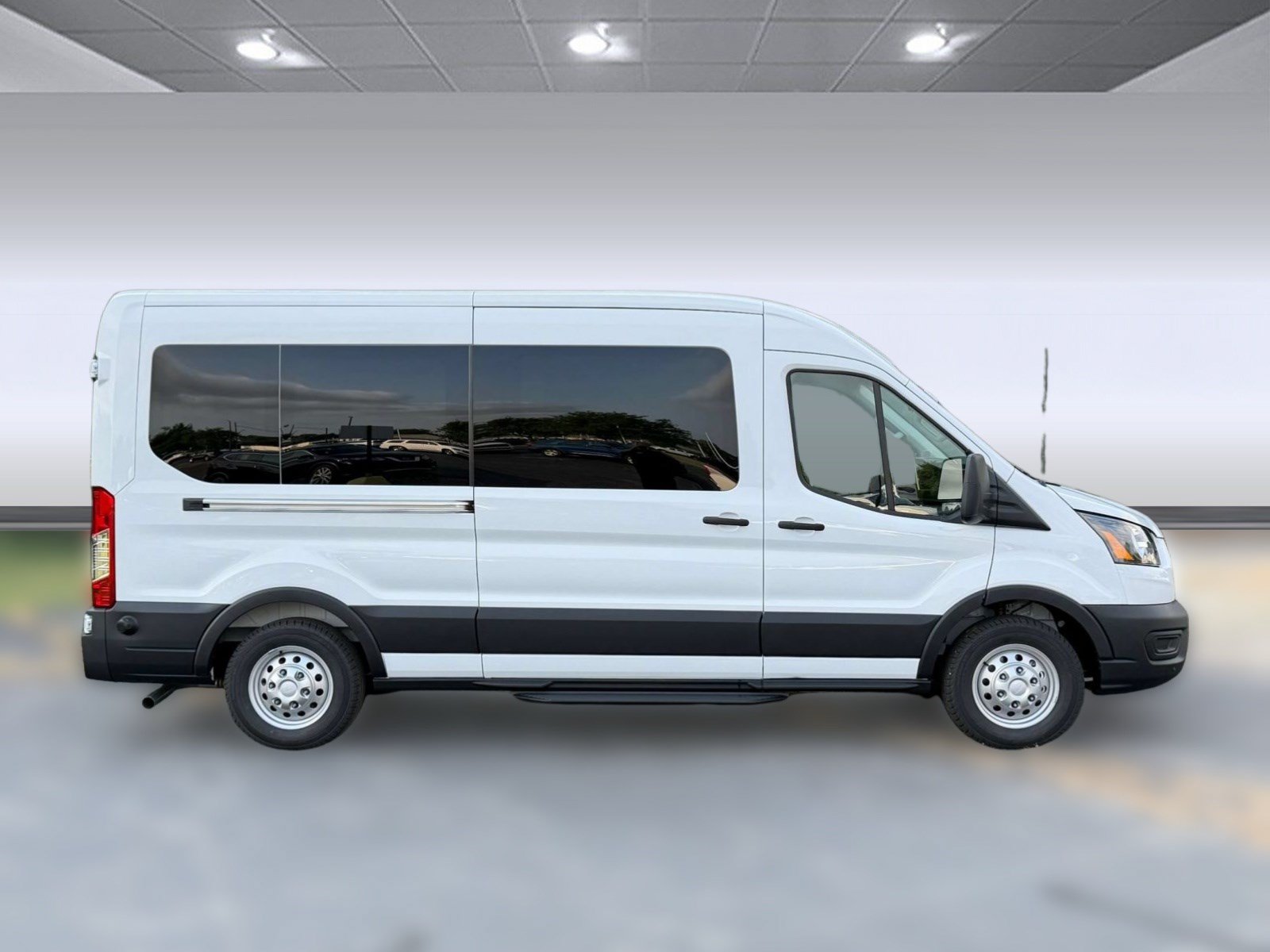 Transit-350 Passenger Passenger Van XL Wagon Medium Roof Van