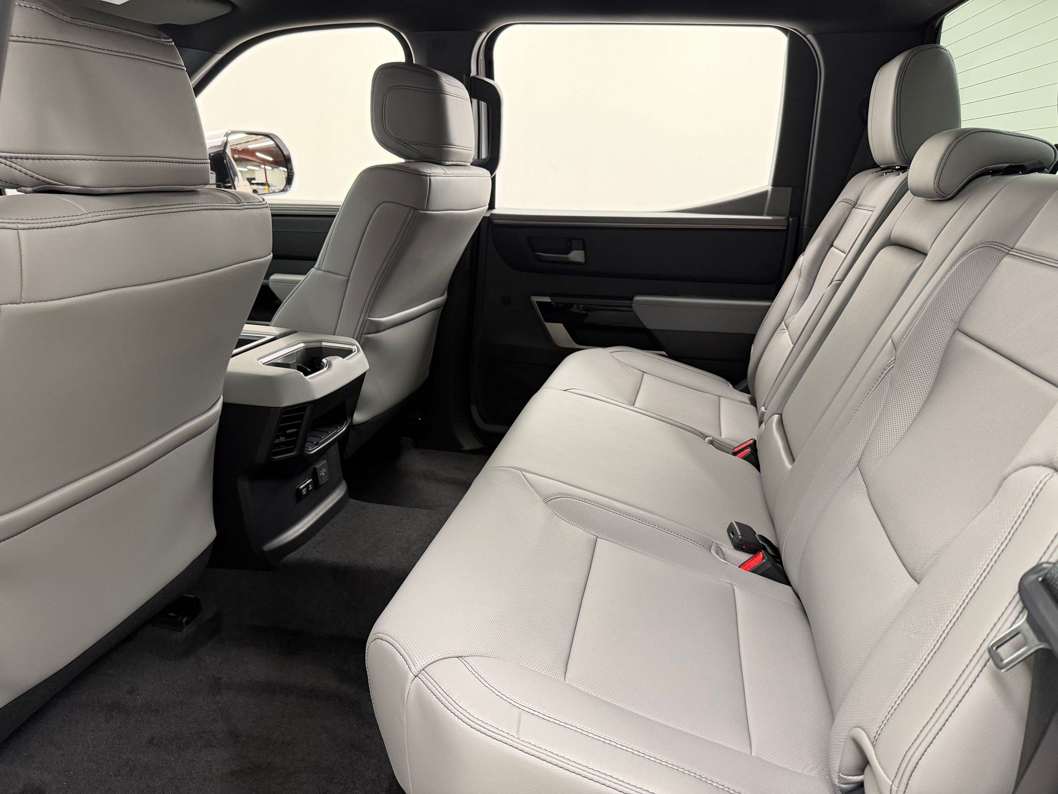 2026 Toyota Tundra Limited - Photo 27