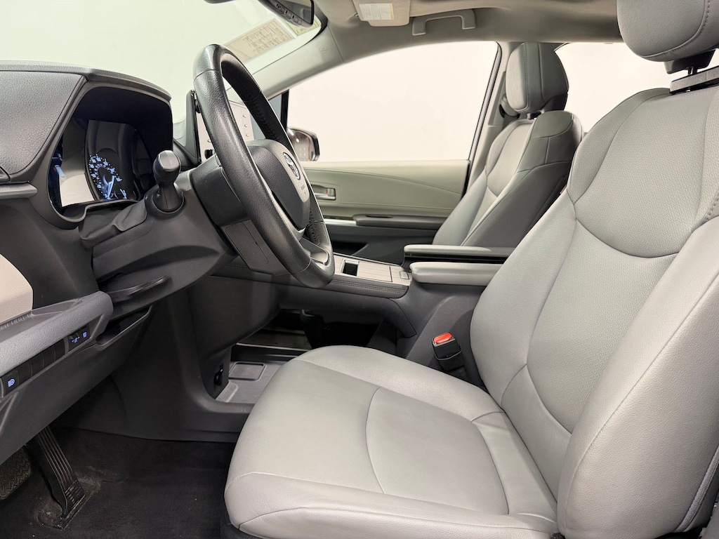 Used 2023 Toyota Sienna XLE XLE AWD 7-Passenger