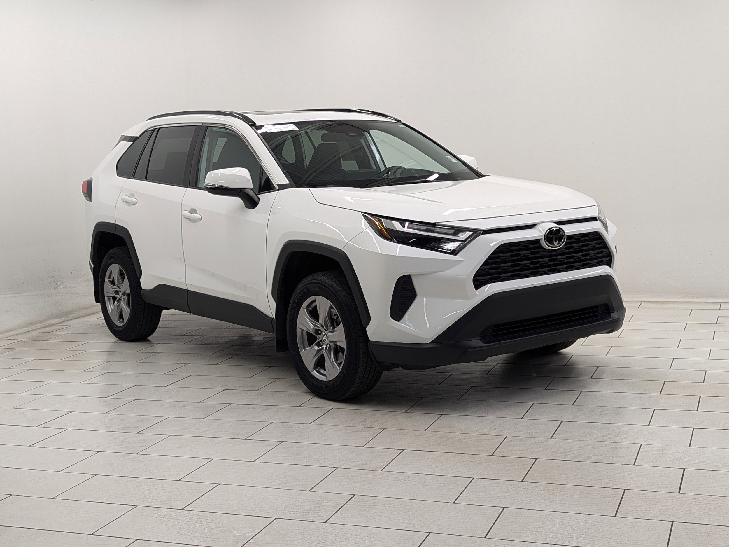 Certified 2022 Toyota RAV4 XLE with VIN 2T3P1RFV4NW292709 for sale in Mishawaka, IN