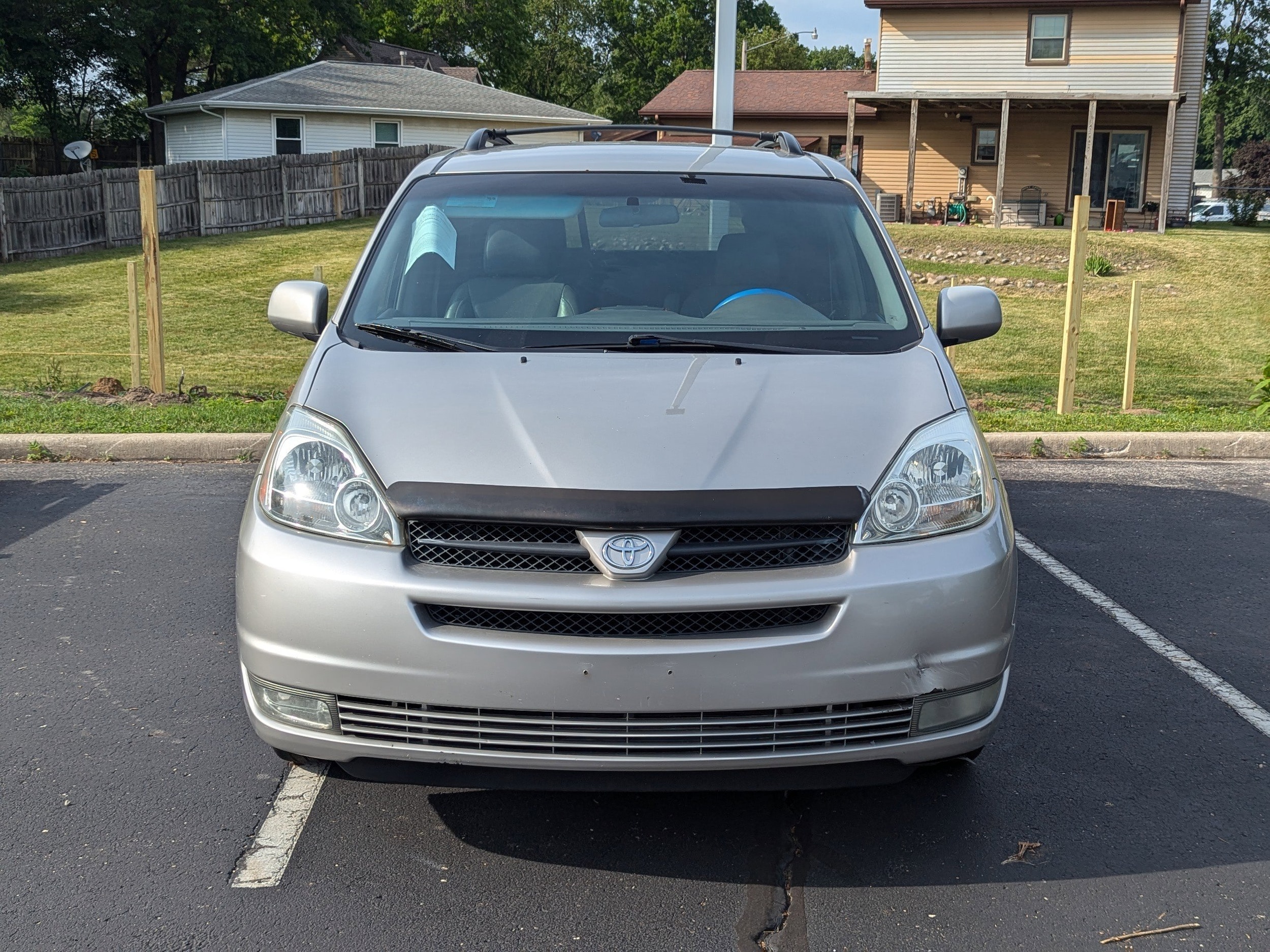 Used 2005 Toyota Sienna XLE with VIN 5TDZA22C75S284710 for sale in Mishawaka, IN