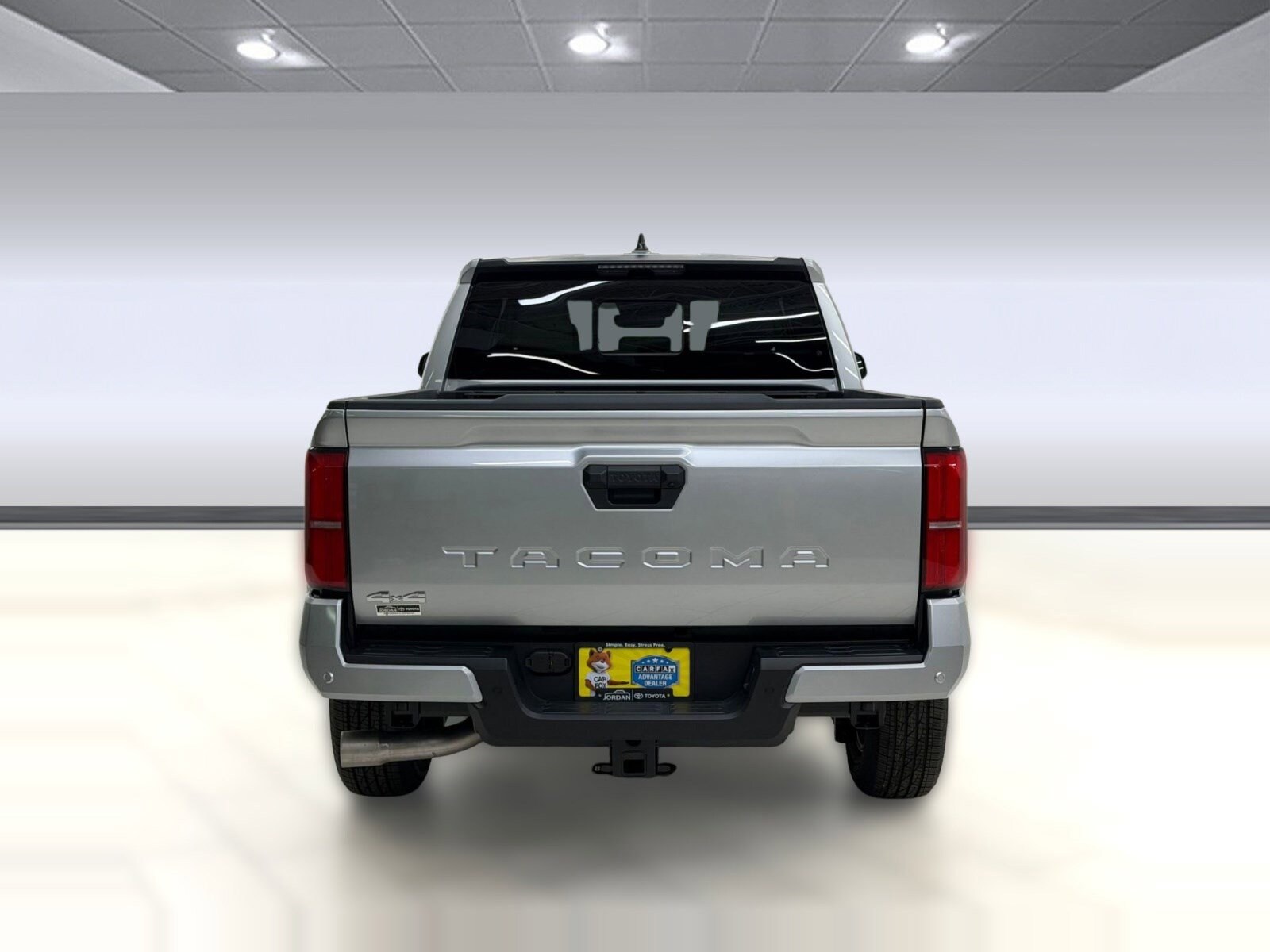 2026 Toyota Tacoma SR5 - Photo 8