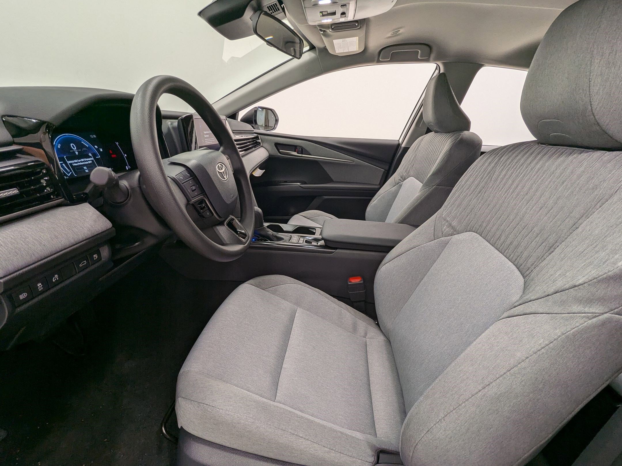 2026 Toyota Camry LE photo 4