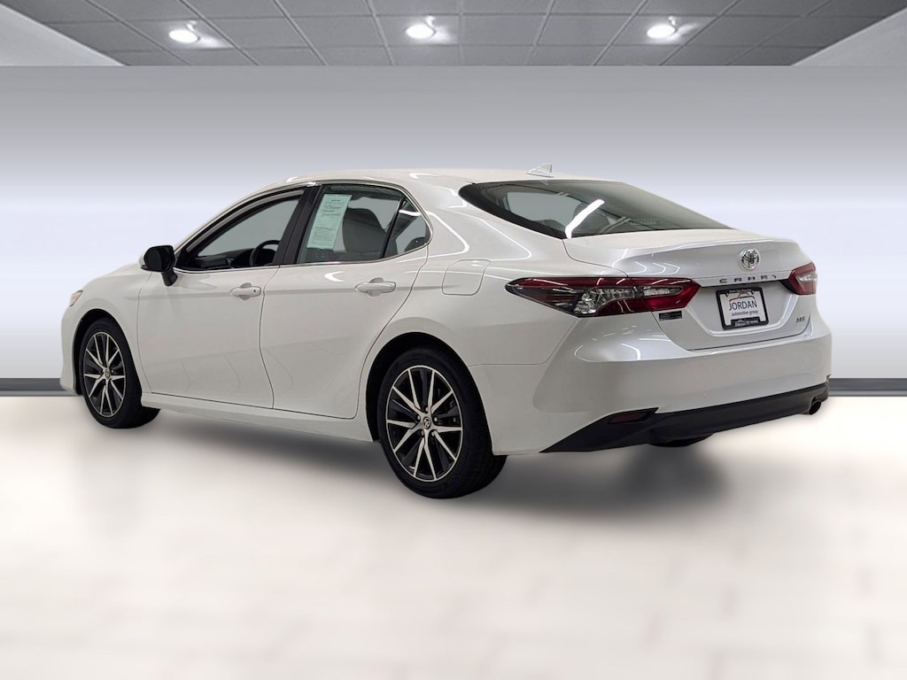 Used 2022 Toyota Camry XLE XLE Auto