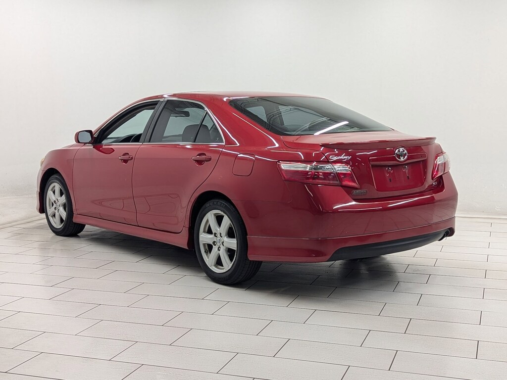 Used 2007 Toyota Camry SE Sedan