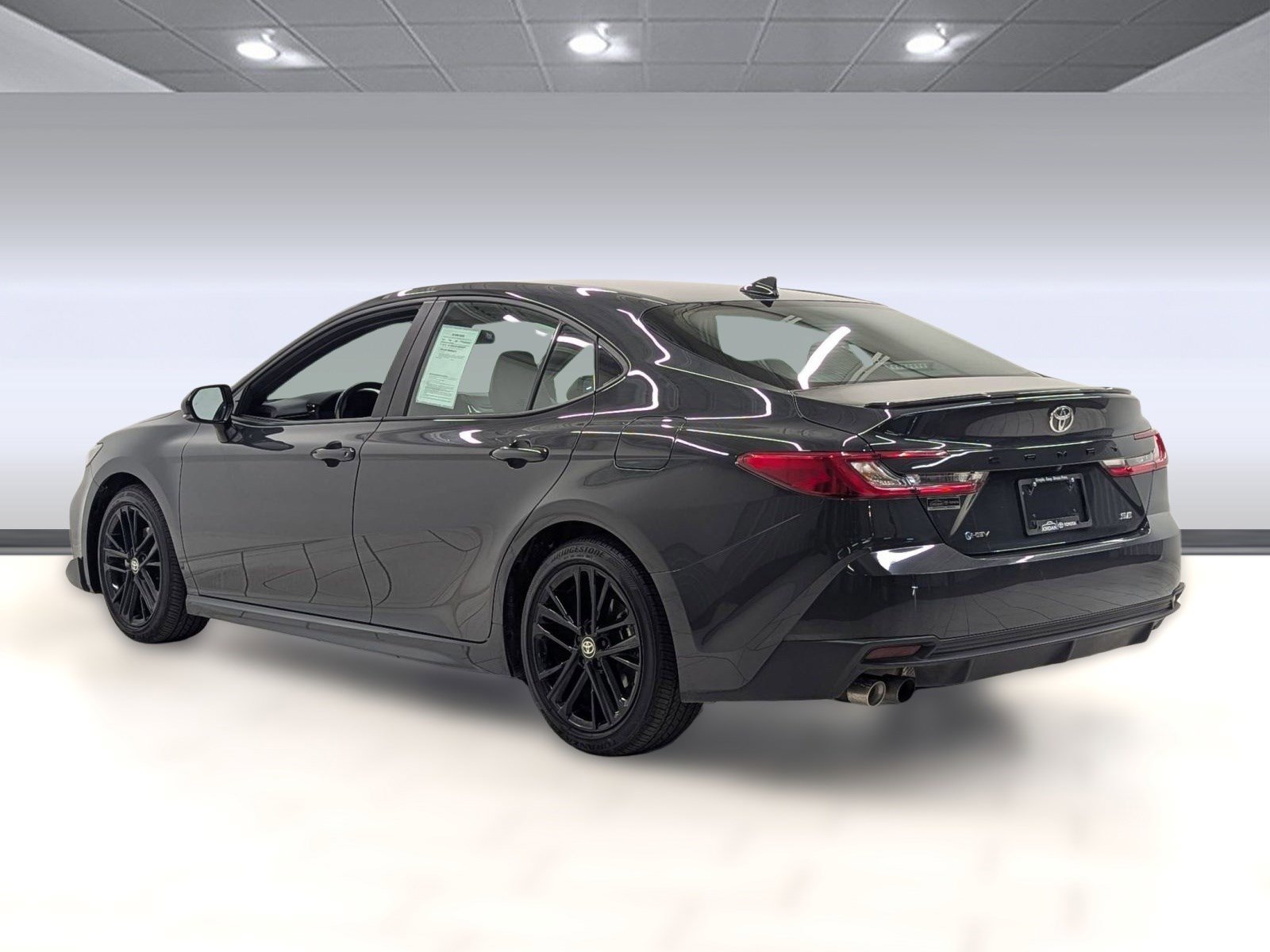 2025 Toyota Camry SE photo 2