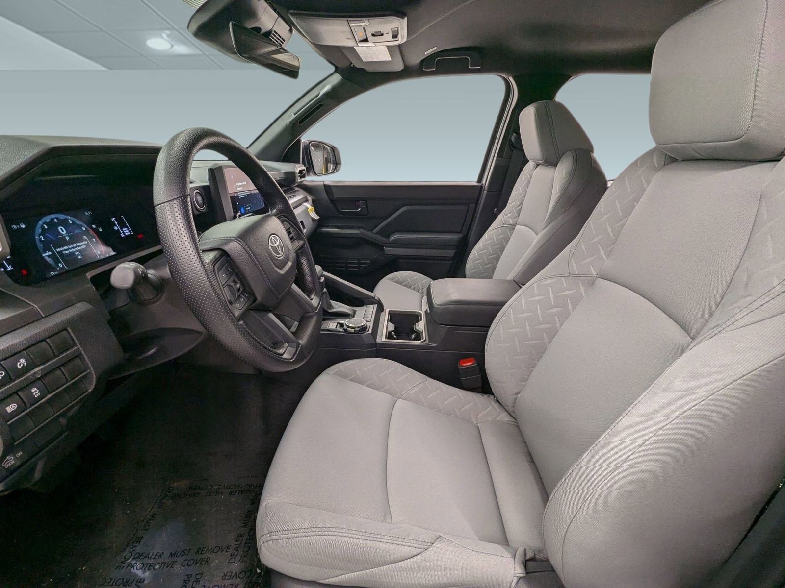 2025 Toyota Tacoma SR5 4x4 Double Cab photo 4