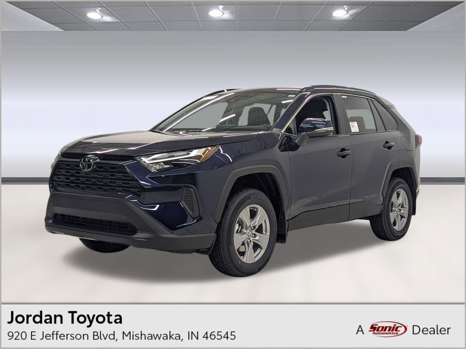 2025 Toyota RAV4 XLE's photo
