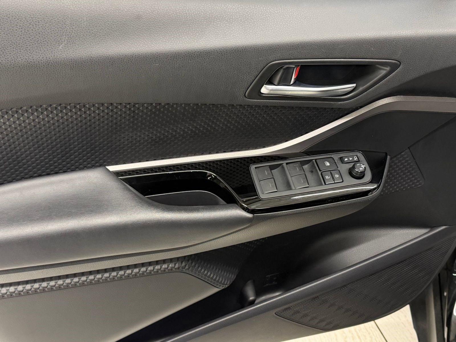 2021 Toyota C-HR Nightshade - Photo 12
