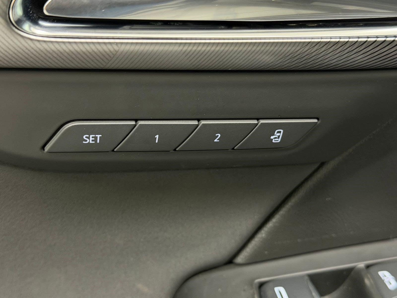 2025 Buick Envision Sport Touring - Photo 16