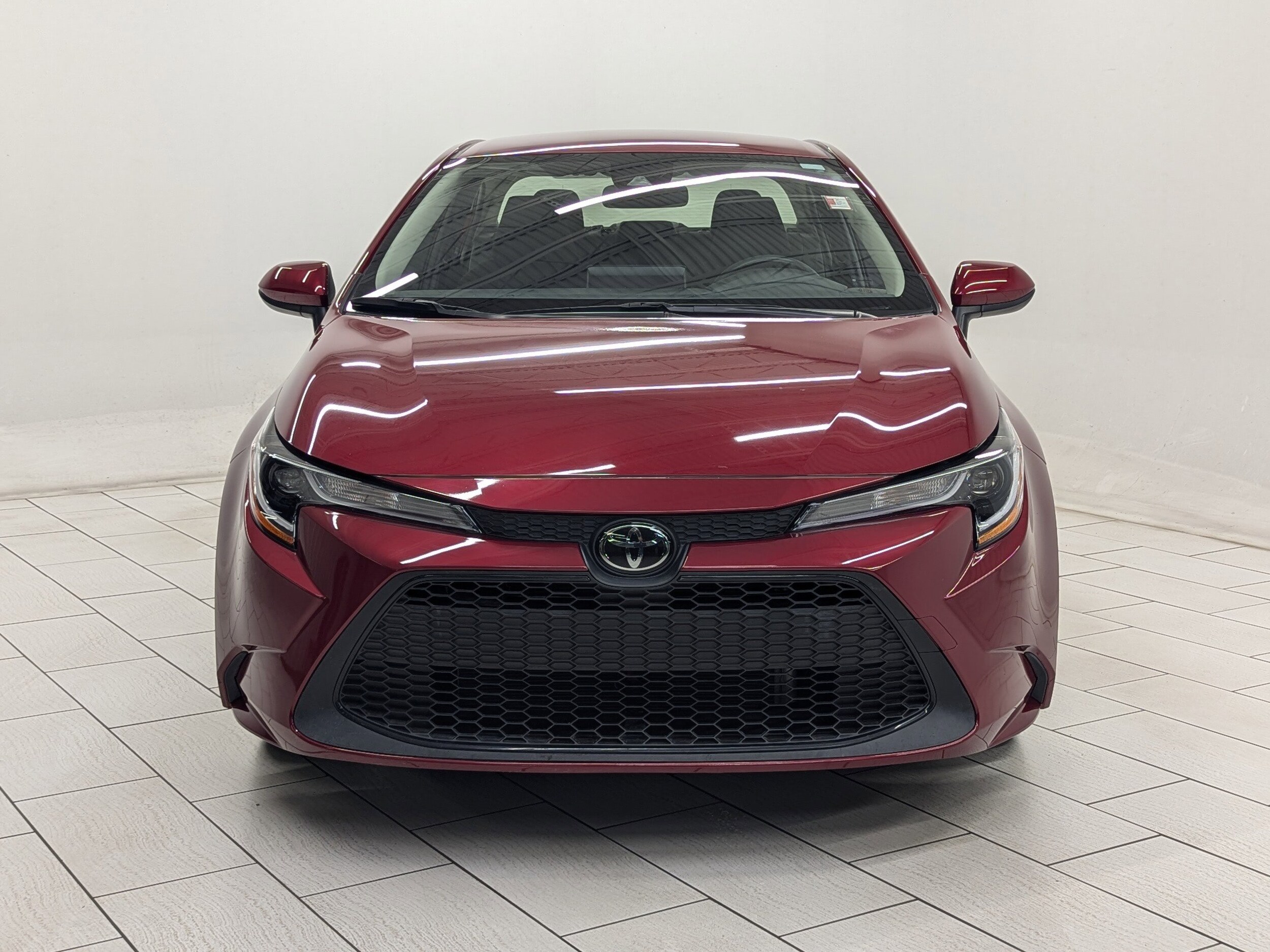 2022 Toyota Corolla LE photo 3