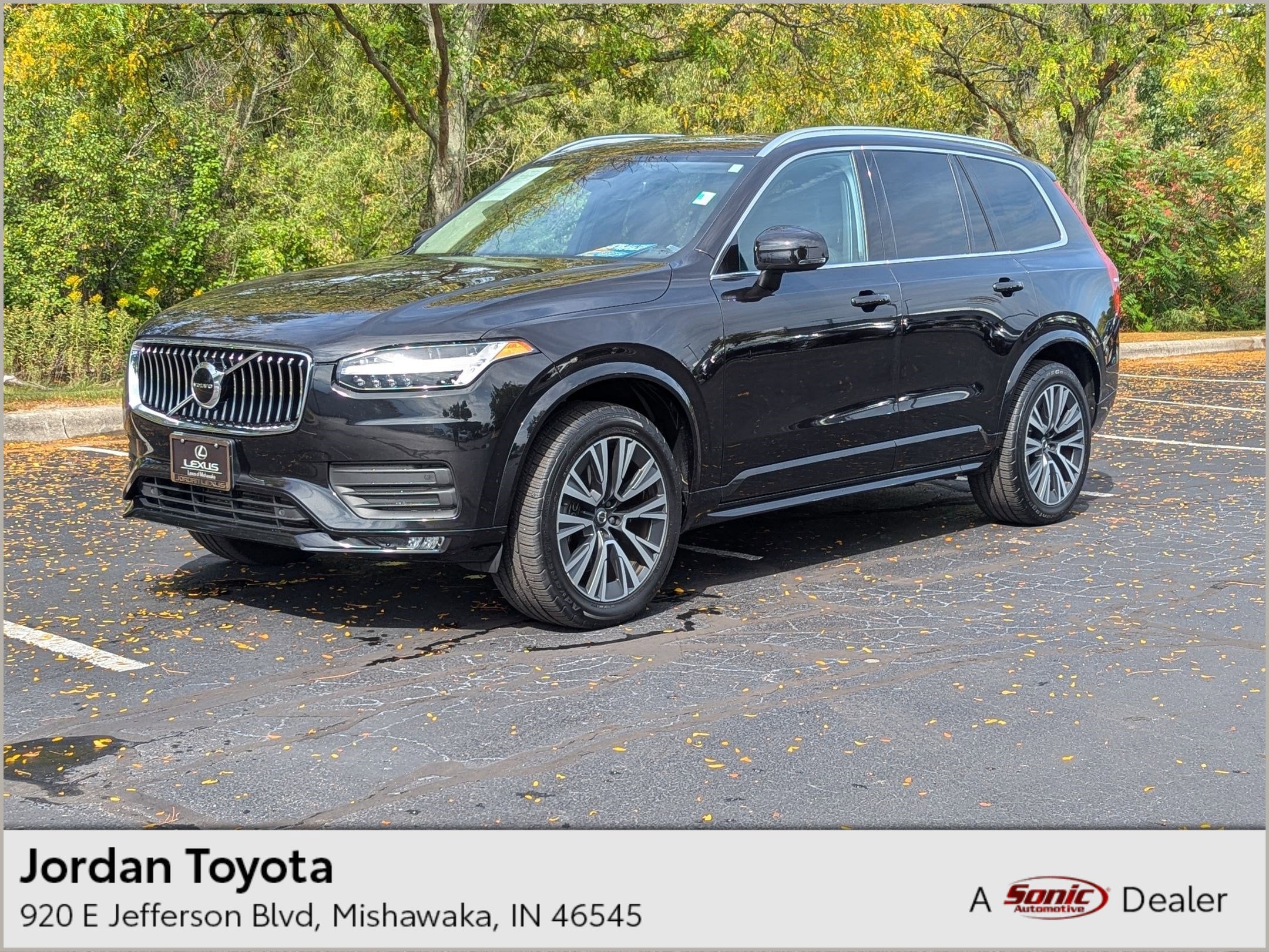 2020 Volvo XC90 Momentum's photo