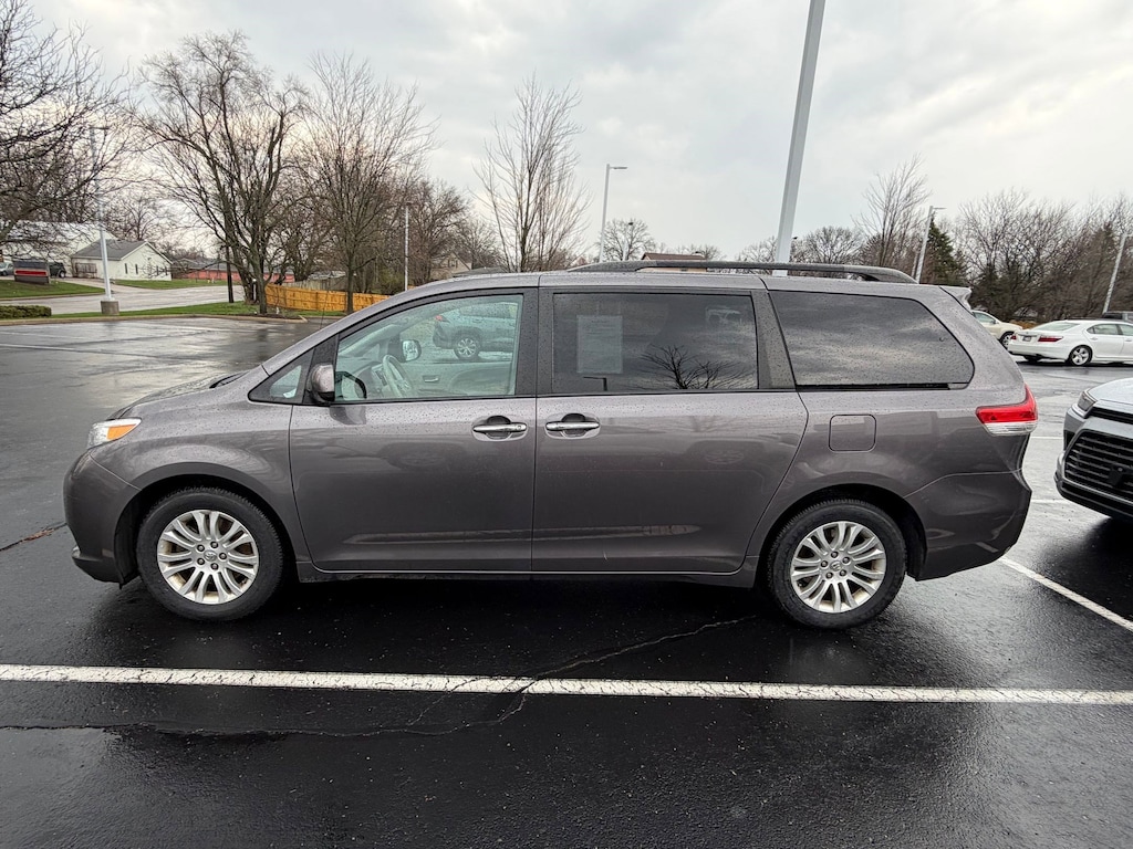 Used 2013 Toyota Sienna XLE Van