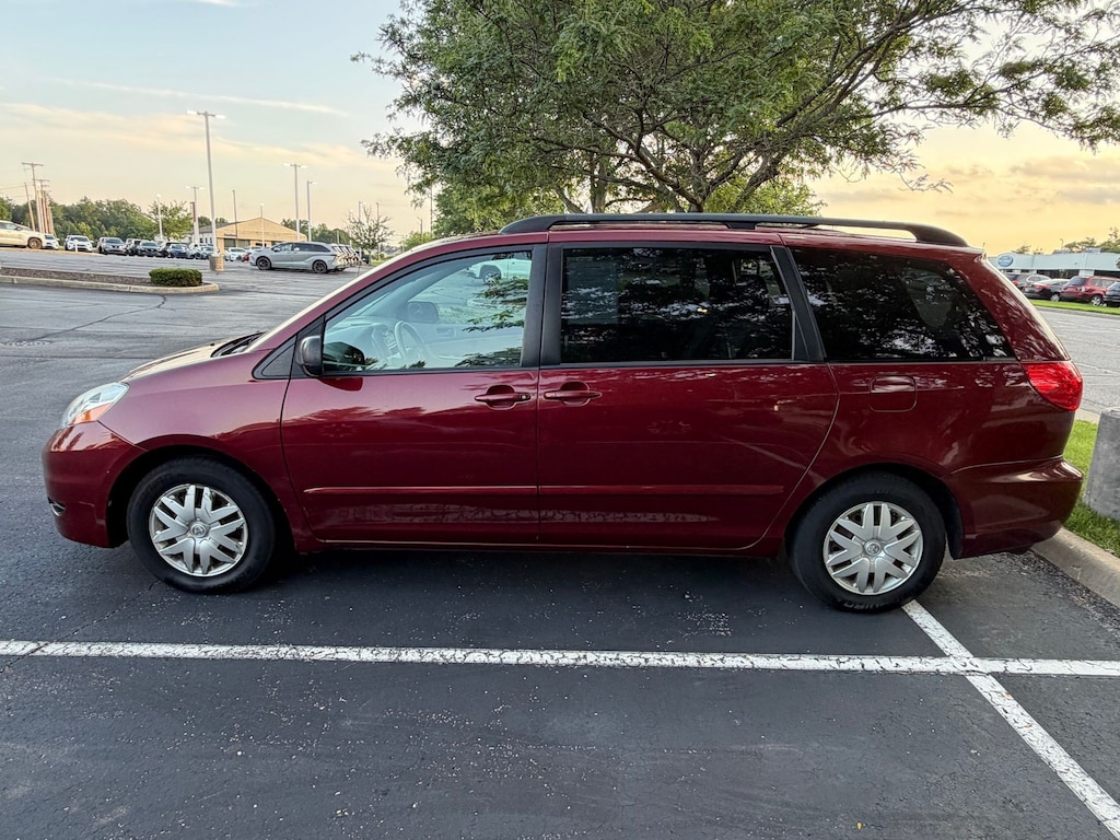 Used 2008 Toyota Sienna LE Van