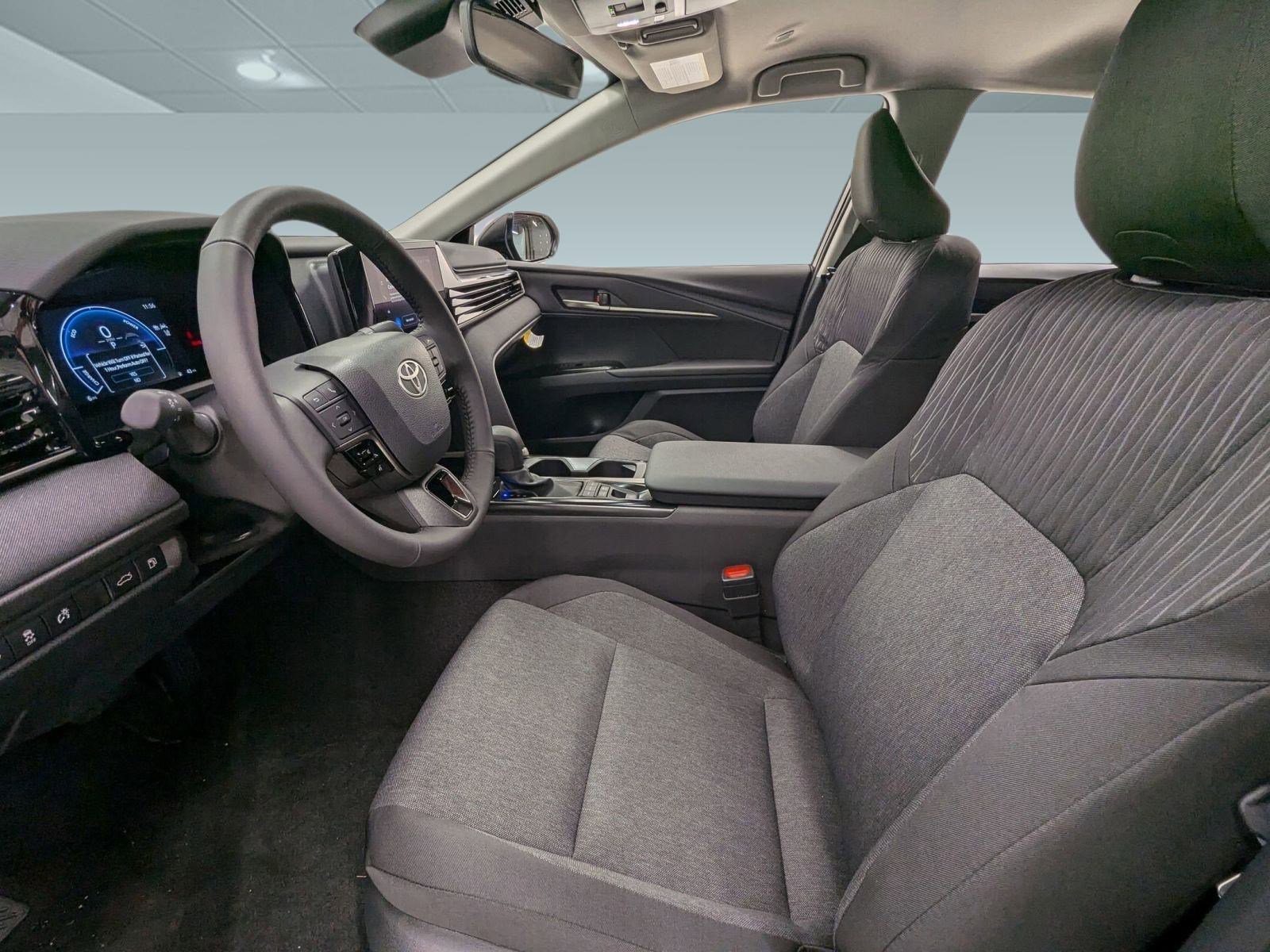 2026 Toyota Camry LE photo 4