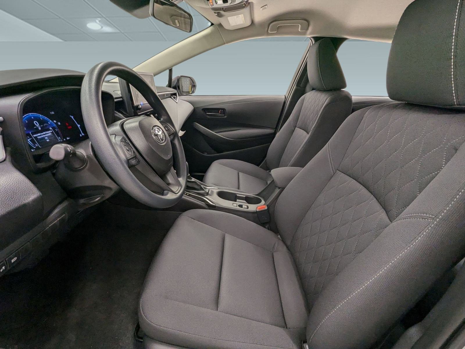 2026 Toyota Corolla LE photo 4