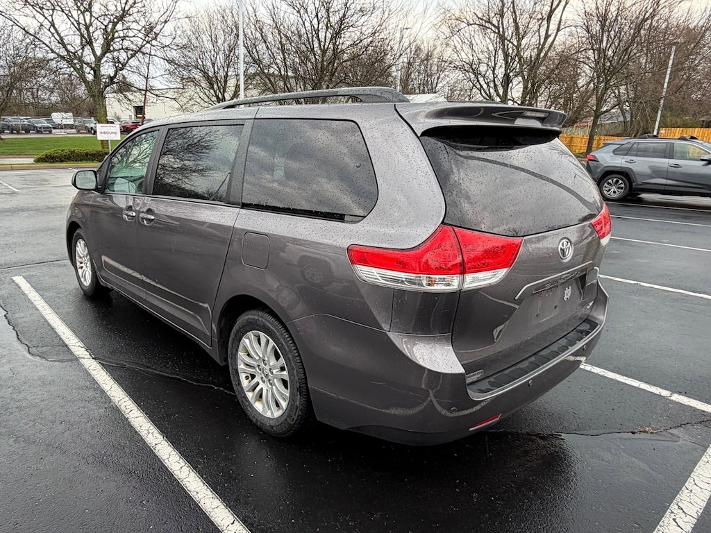 Used 2013 Toyota Sienna XLE Van