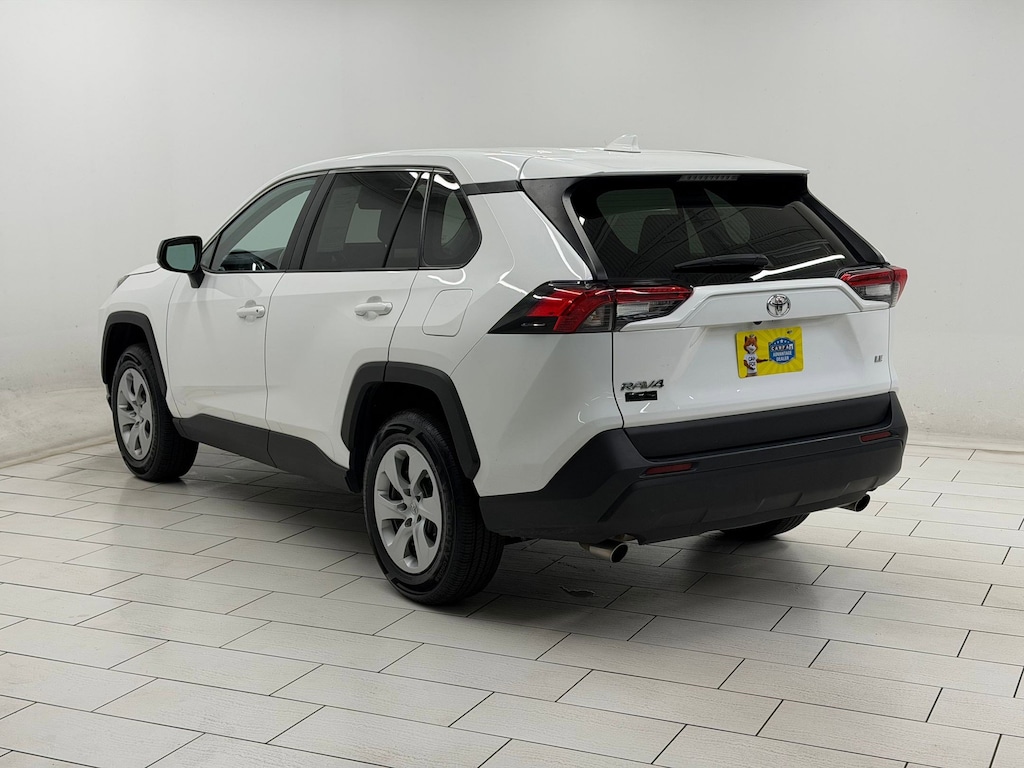 Used 2022 Toyota RAV4 LE LE FWD