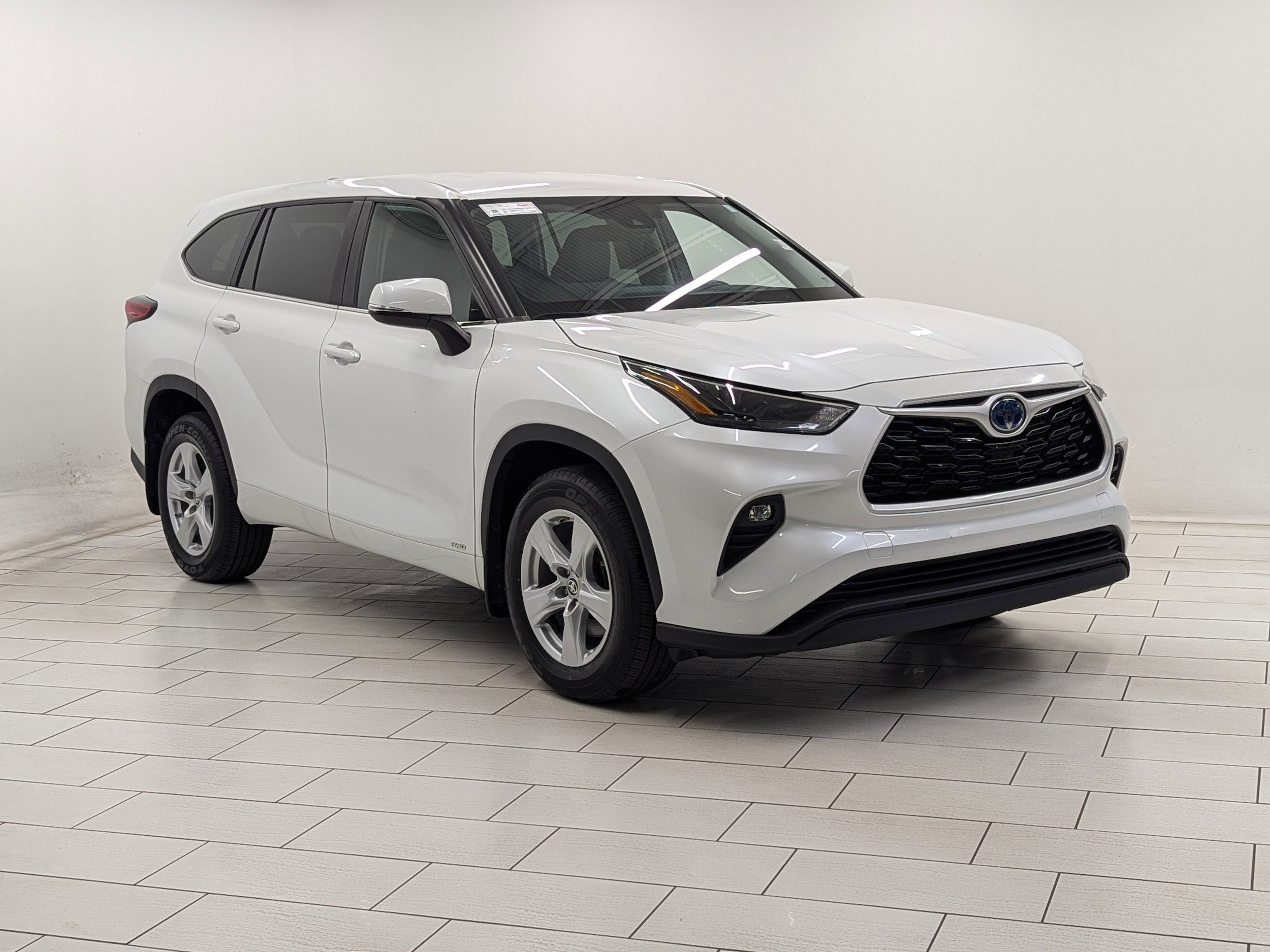 Used 2023 Toyota Highlander LE with VIN 5TDBBRCH5PS108064 for sale in Mishawaka, IN