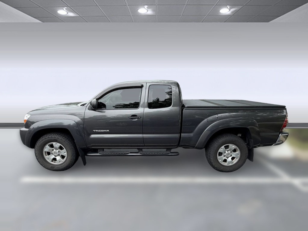 Used 2011 Toyota Tacoma Tacoma Base V6 (4WD Access V6 MT (Natl)) 4WD Access V6 MT