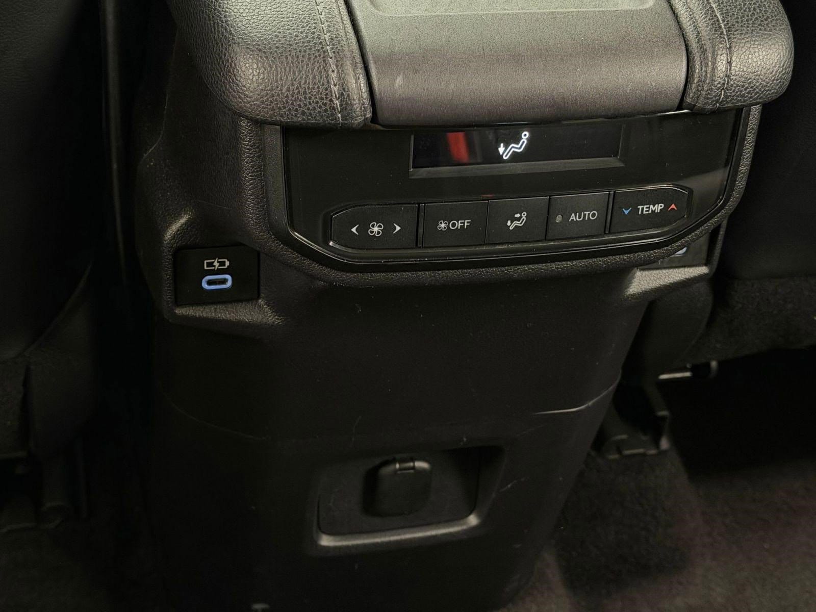 2024 Toyota Grand Highlander XLE - Photo 23