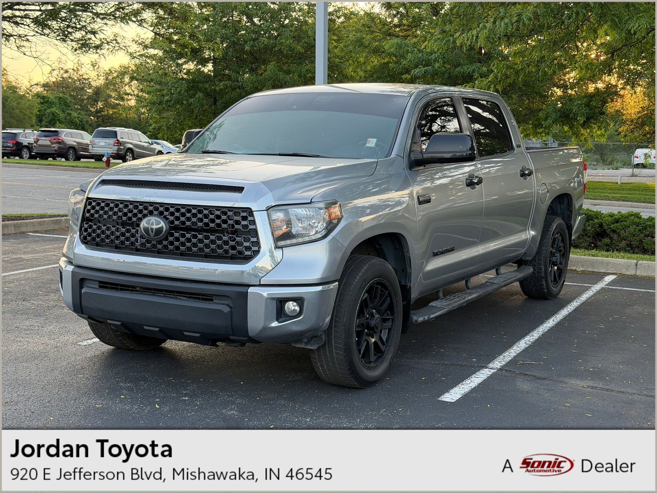 2021 Toyota Tundra SR5 5.7L 4WD Crew Max Short Bed's photo