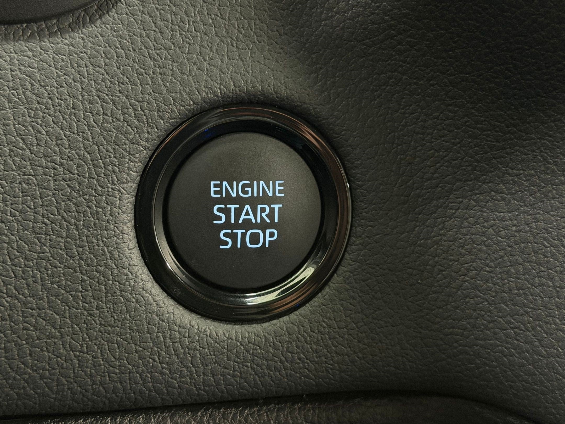 2026 Toyota Tundra Limited - Photo 16