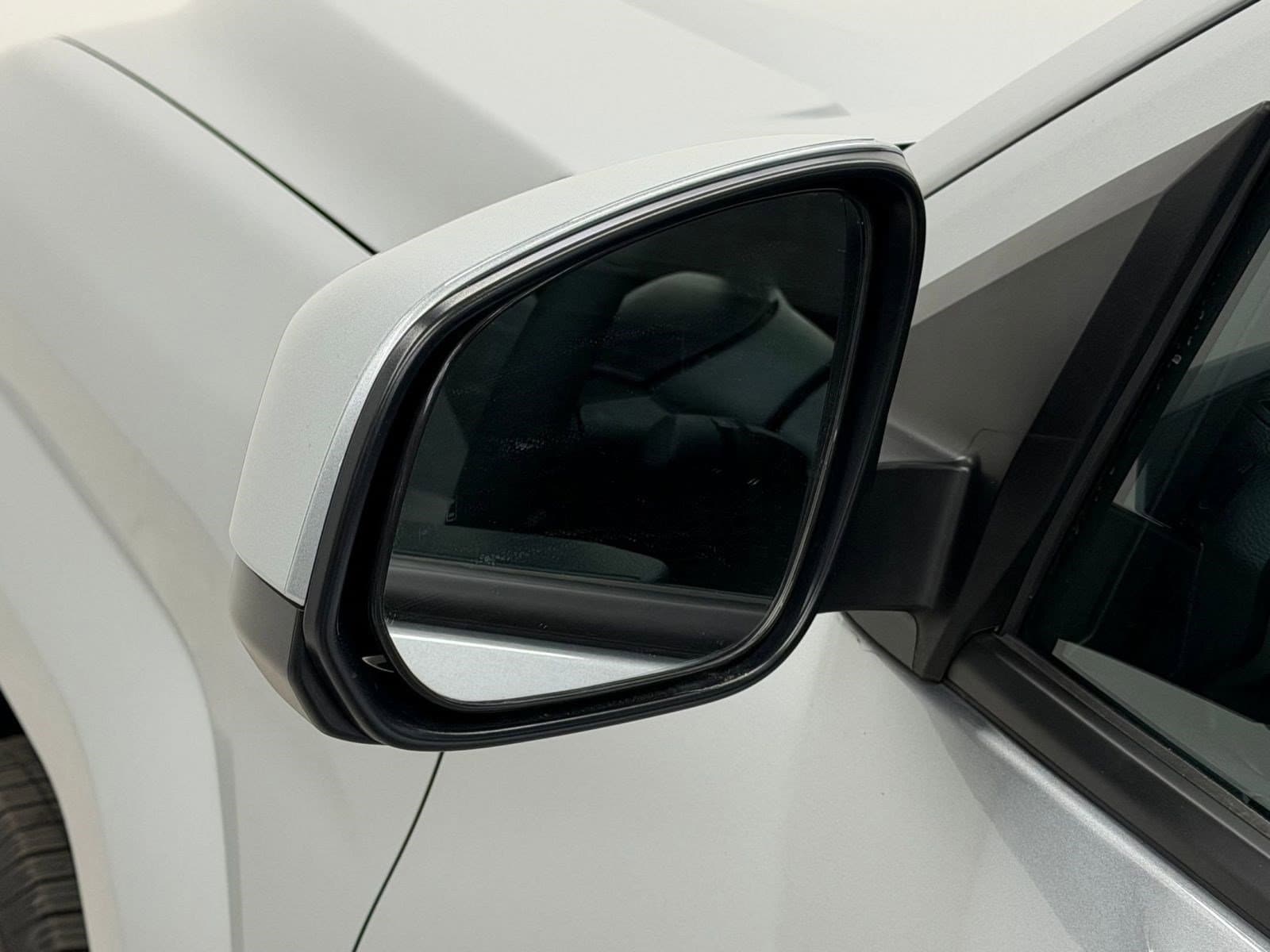 2026 Toyota Tacoma SR5 - Photo 38