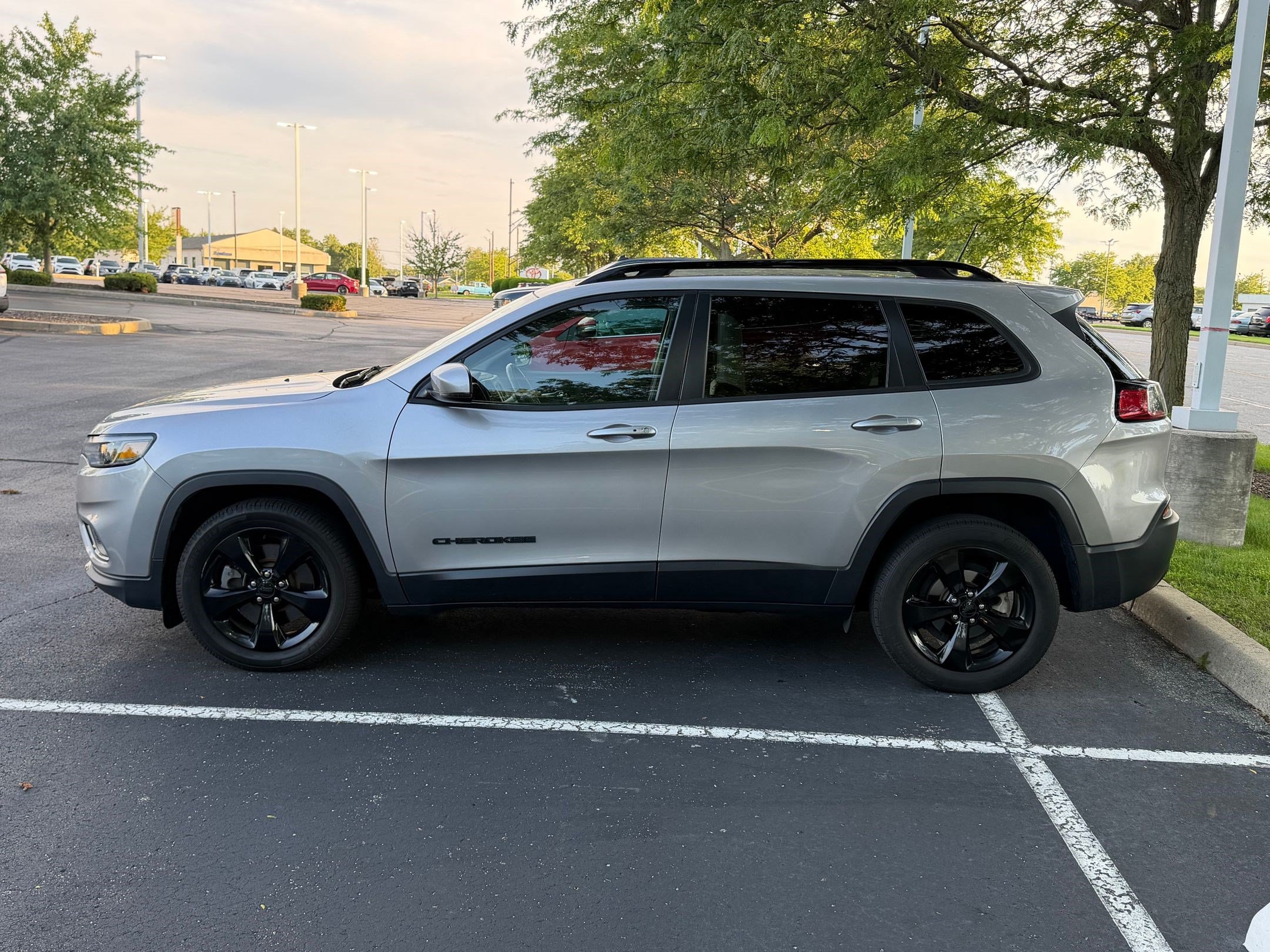 Cherokee Altitude Altitude FWD