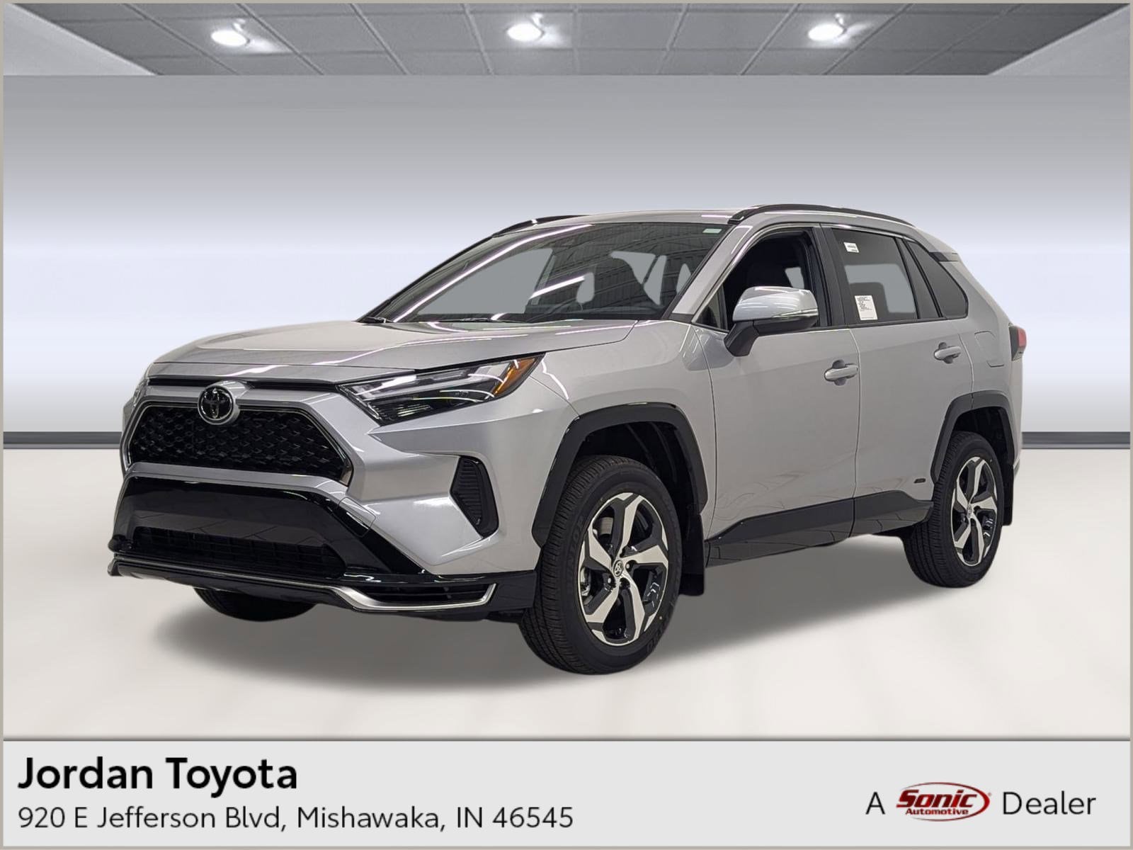 2025 Toyota RAV4 SE's photo