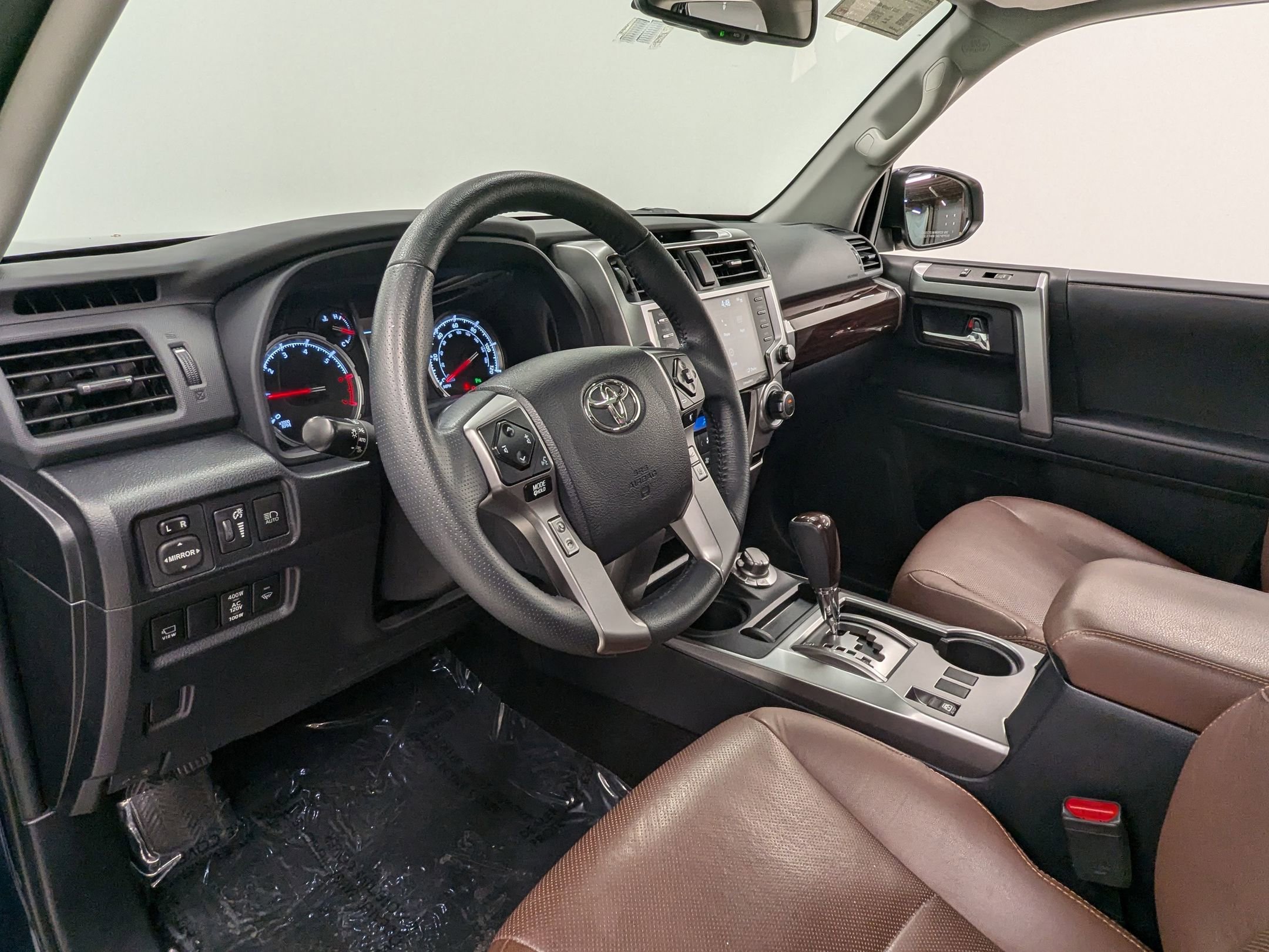 2022 Toyota 4Runner Limited photo 2