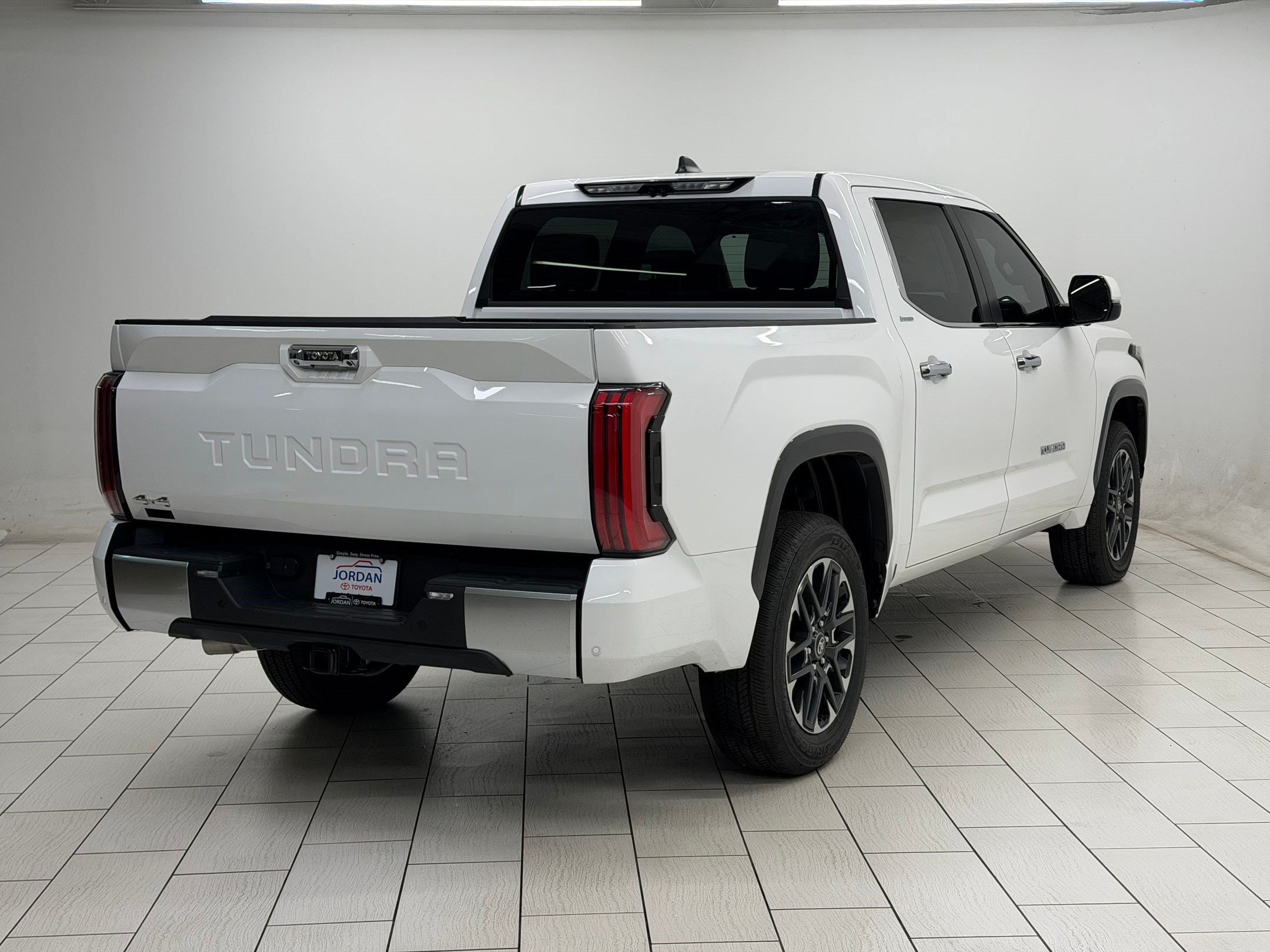 2026 Toyota Tundra Limited - Photo 7