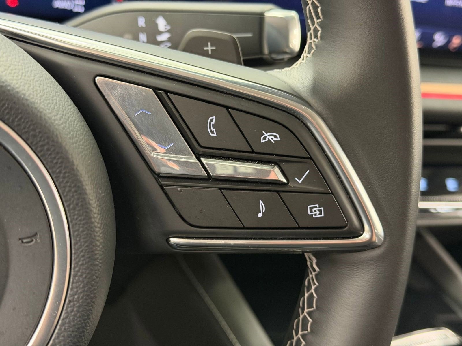 2025 Buick Envision Sport Touring - Photo 24