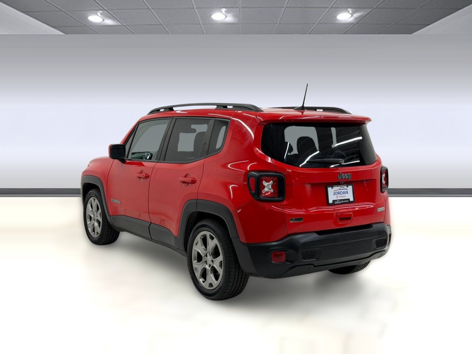 Used 2019 Jeep Renegade Latitude with VIN ZACNJABB5KPK57401 for sale in Mishawaka, IN