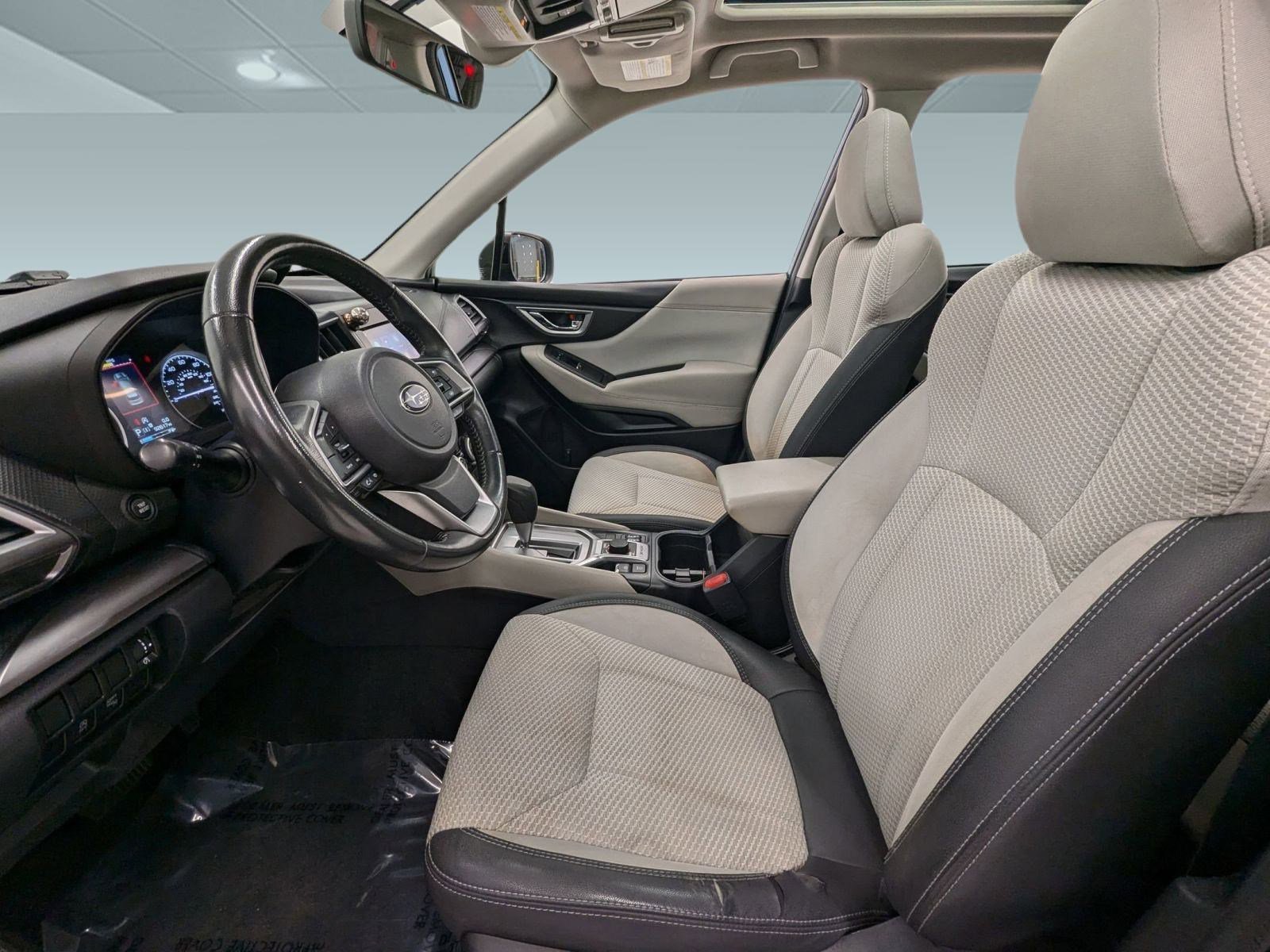 2020 Subaru Forester Premium photo 4