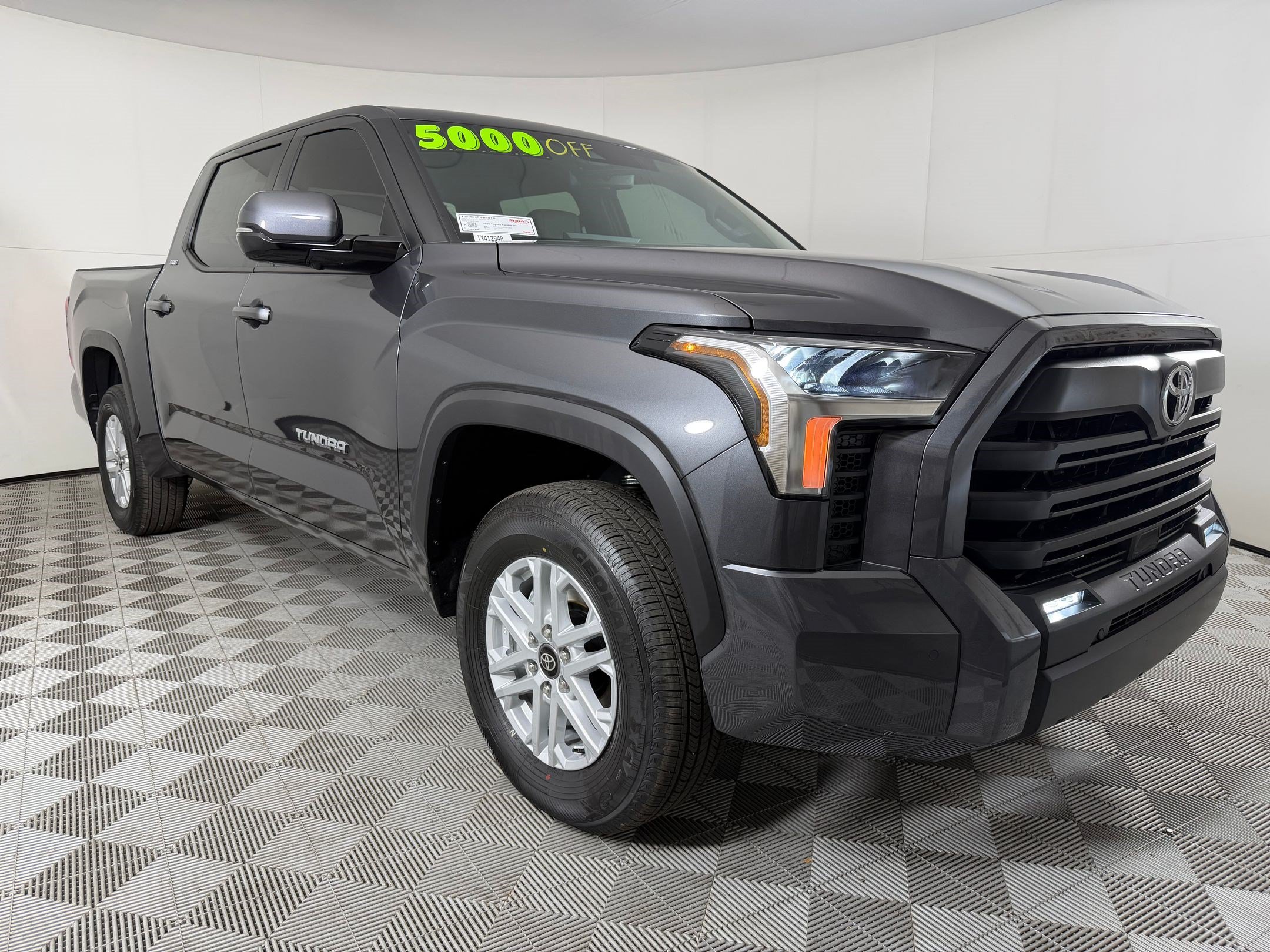 2026 Toyota Tundra SR5 - Photo 7