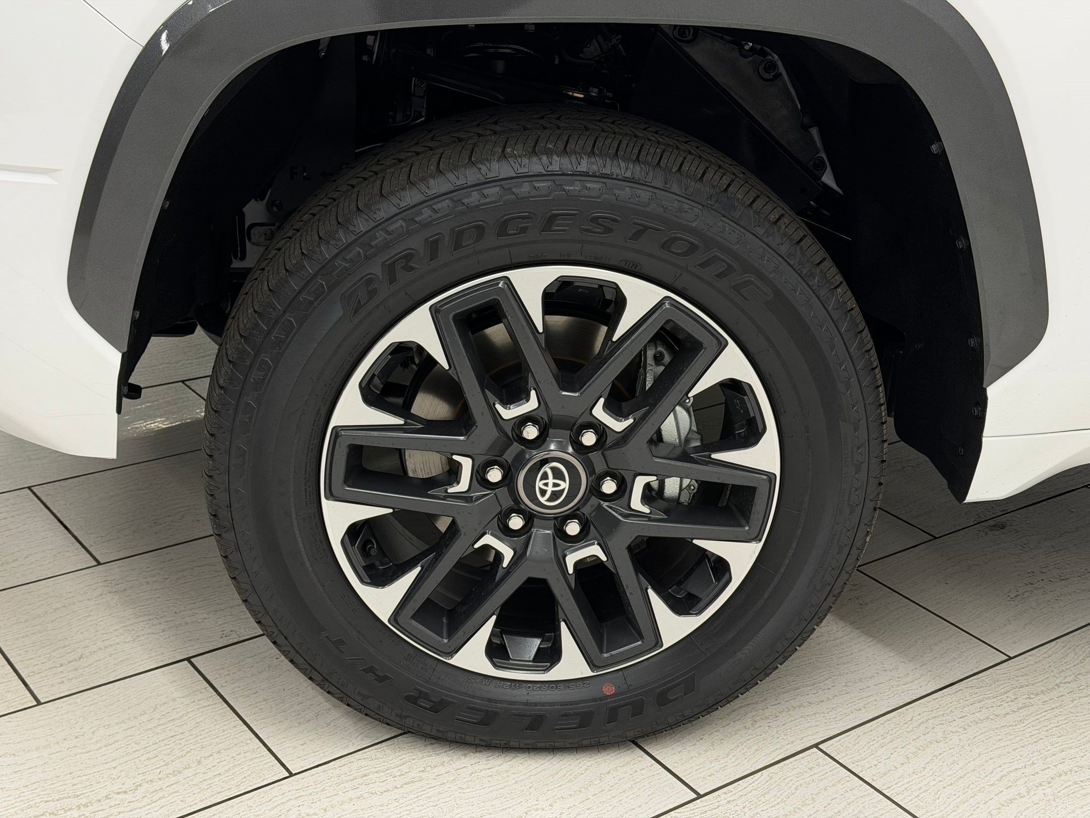2026 Toyota Tundra Limited - Photo 11