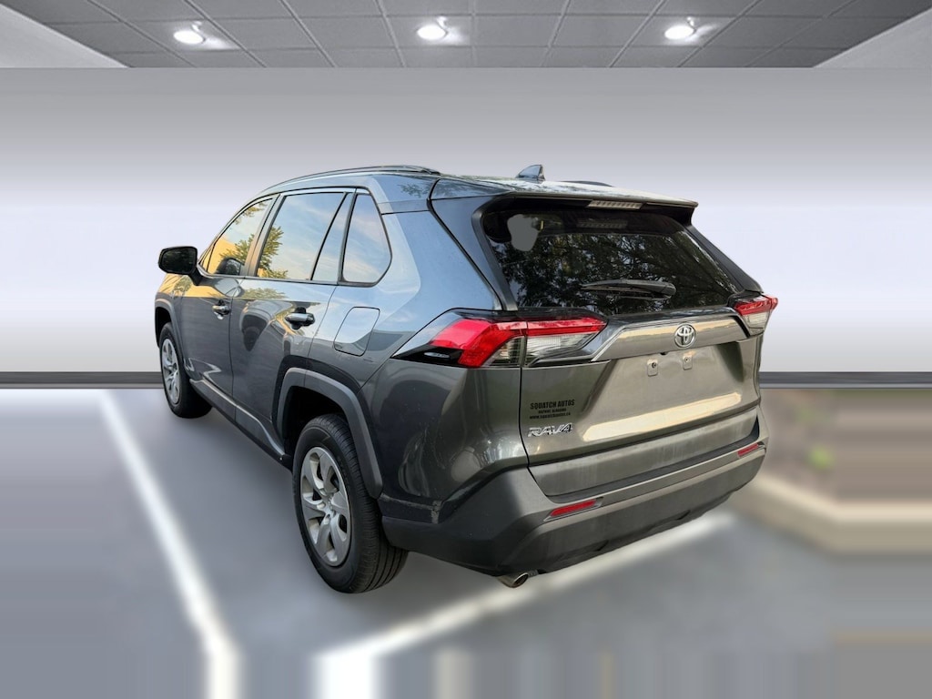 Used 2020 Toyota RAV4 LE LE FWD