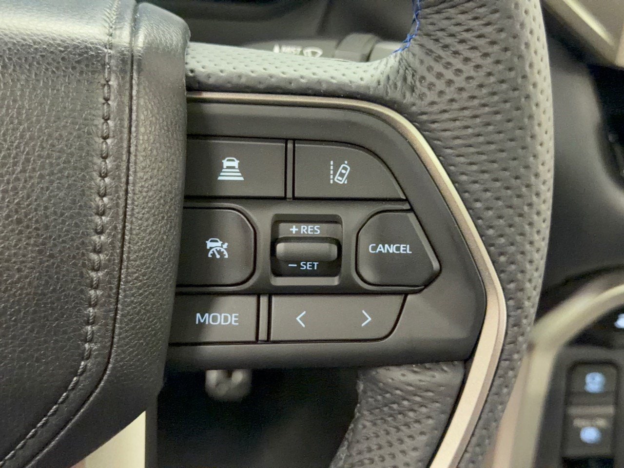 2026 Toyota Tundra Platinum - Photo 18