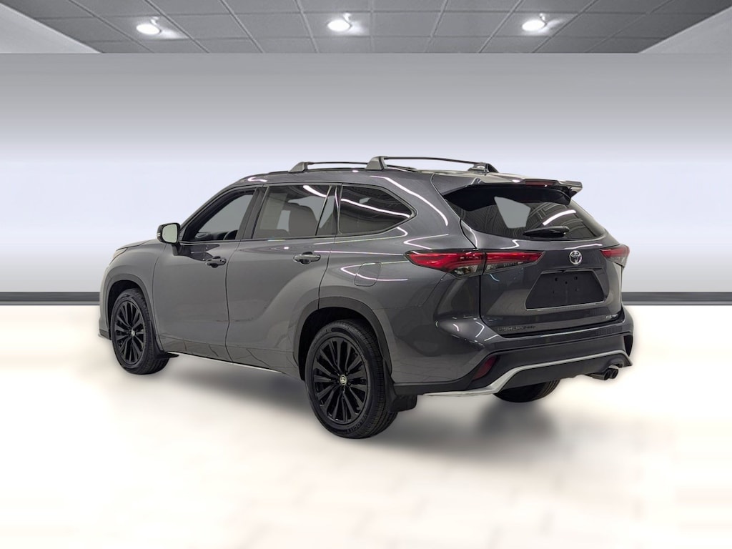 Used 2023 Toyota Highlander XSE XSE AWD