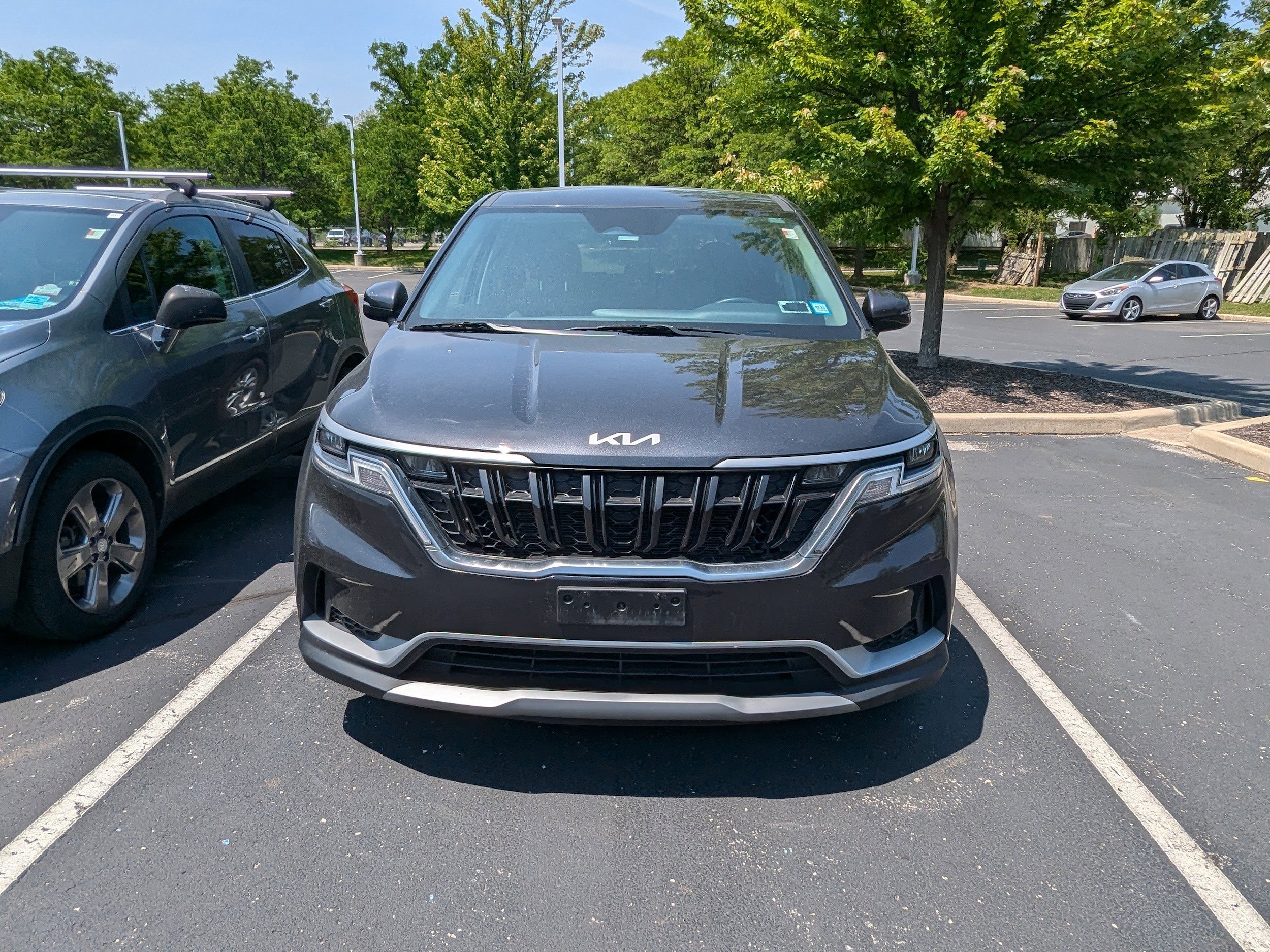 Used 2022 Kia Carnival LX Seat Pkg with VIN KNDNB4H37N6109372 for sale in Mishawaka, IN