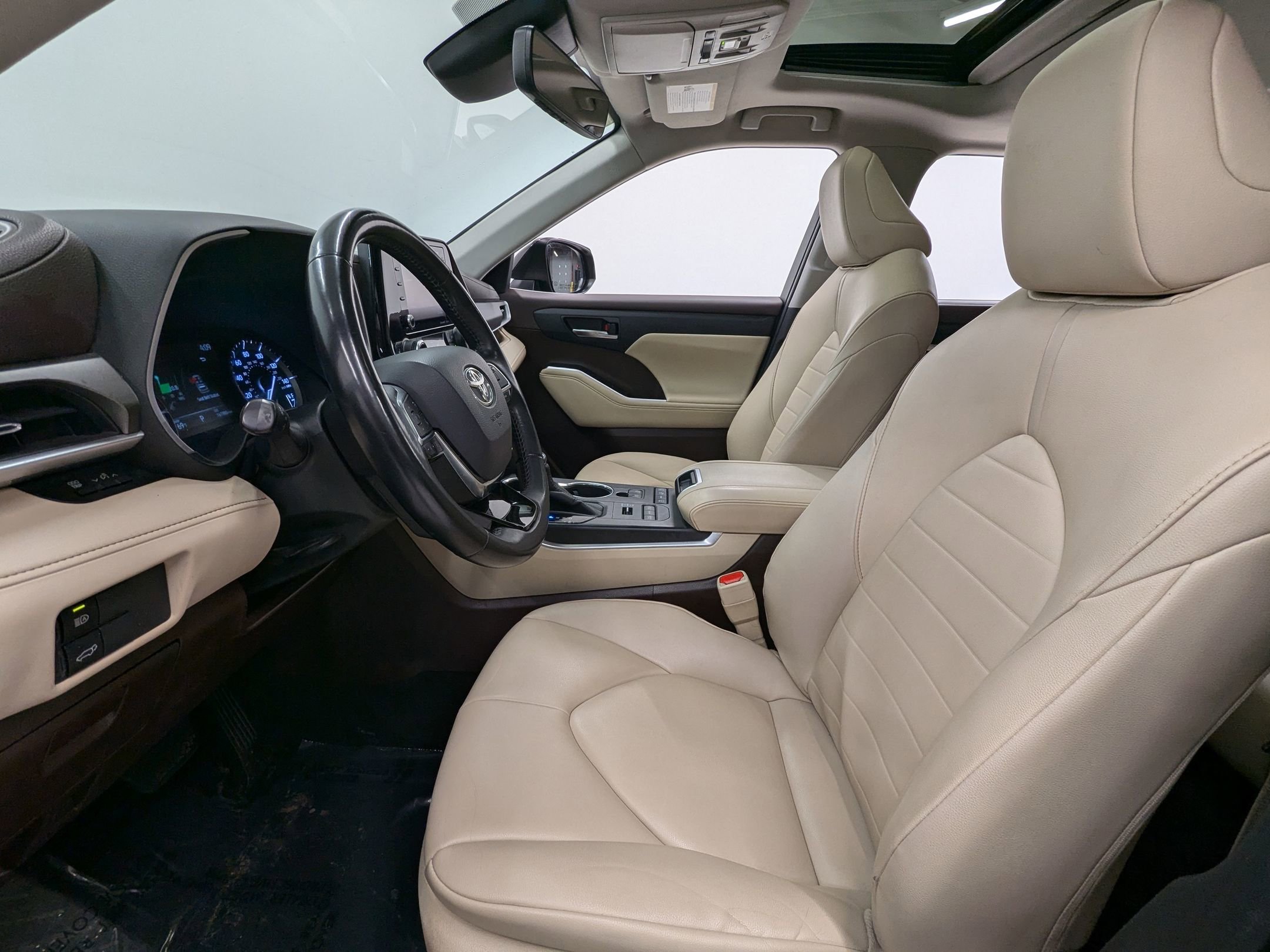 2020 Toyota Highlander XLE photo 4