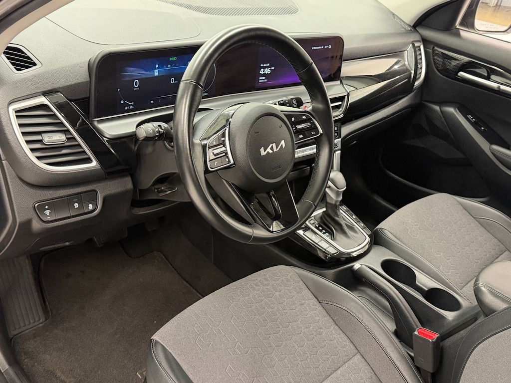 Used 2024 Kia Seltos S S IVT AWD