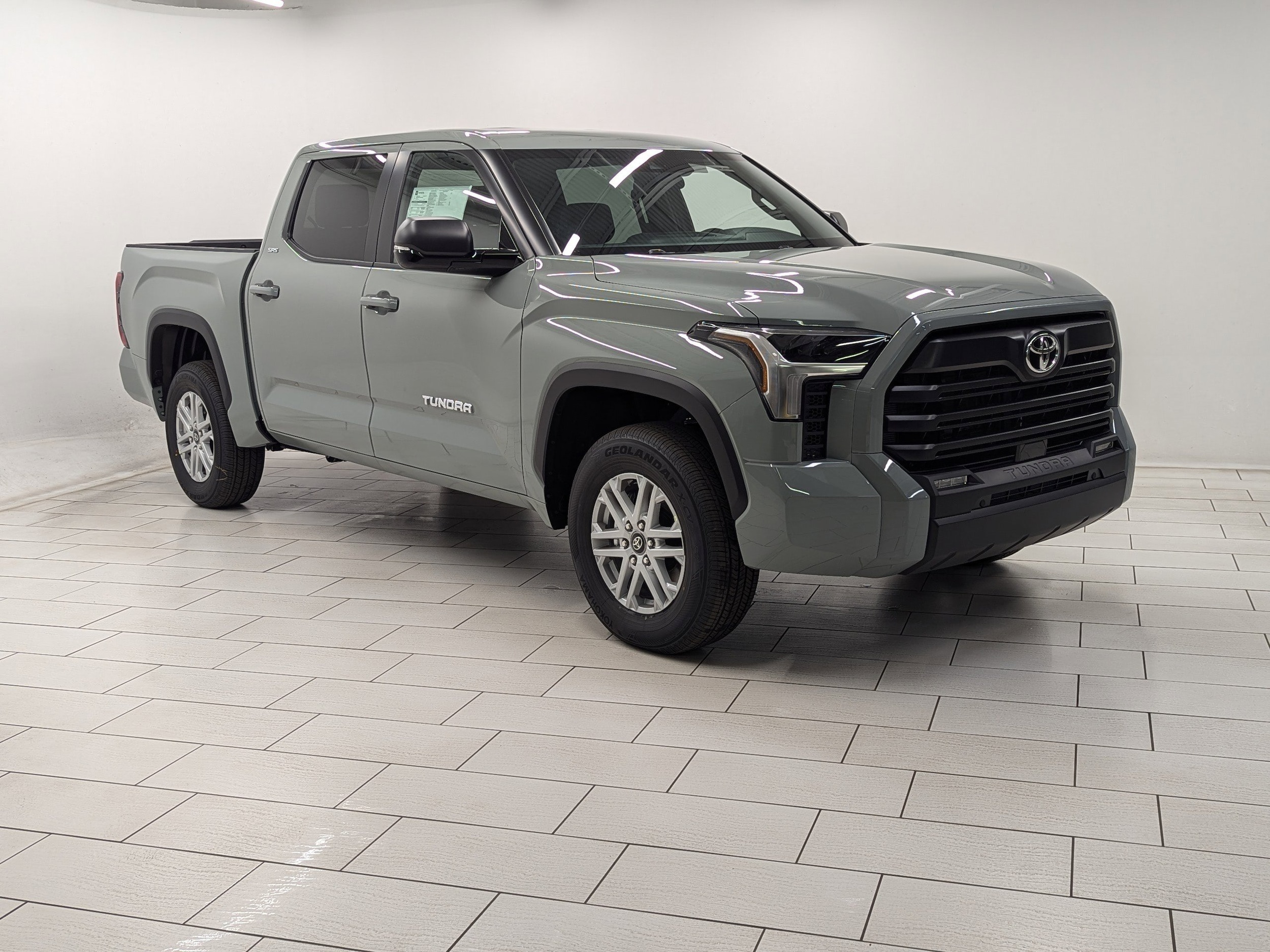 New 2025 Toyota Tundra i-FORCE MAX Tundra Platinum PLATINUM