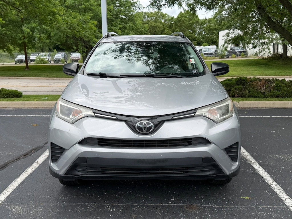 Used 2018 Toyota RAV4 LE LE AWD